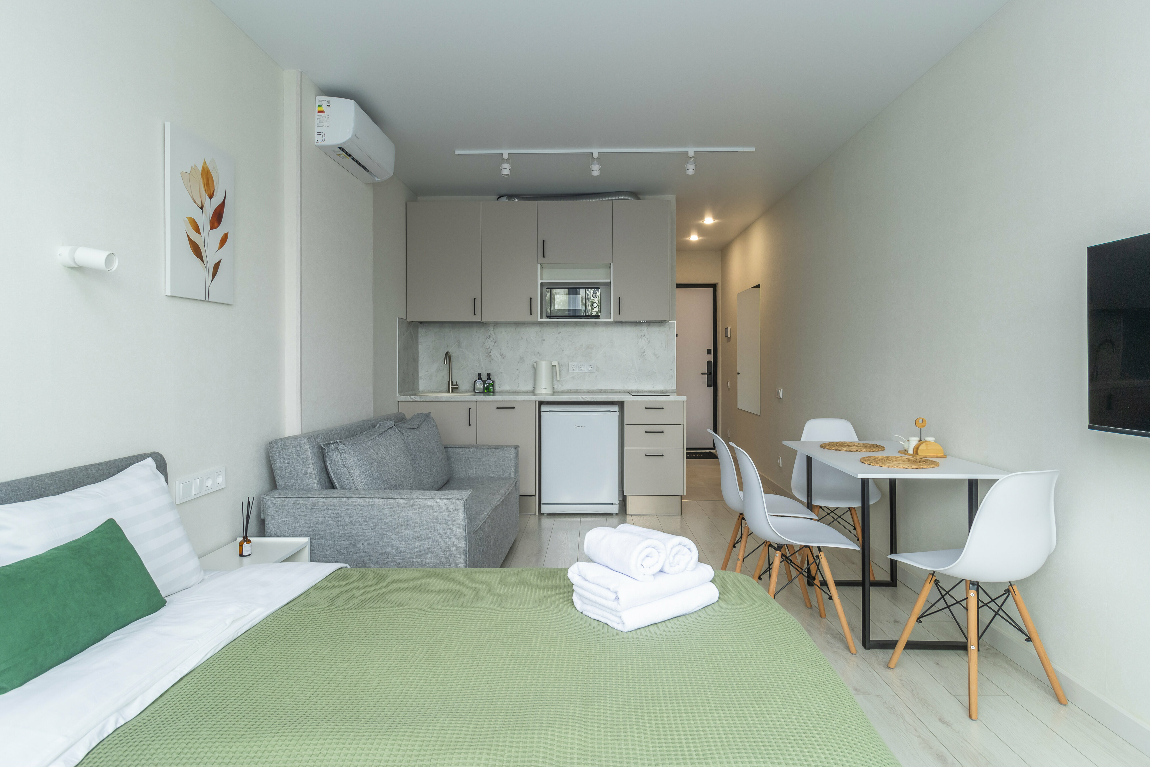 Cтудия Bloom с видом на лес