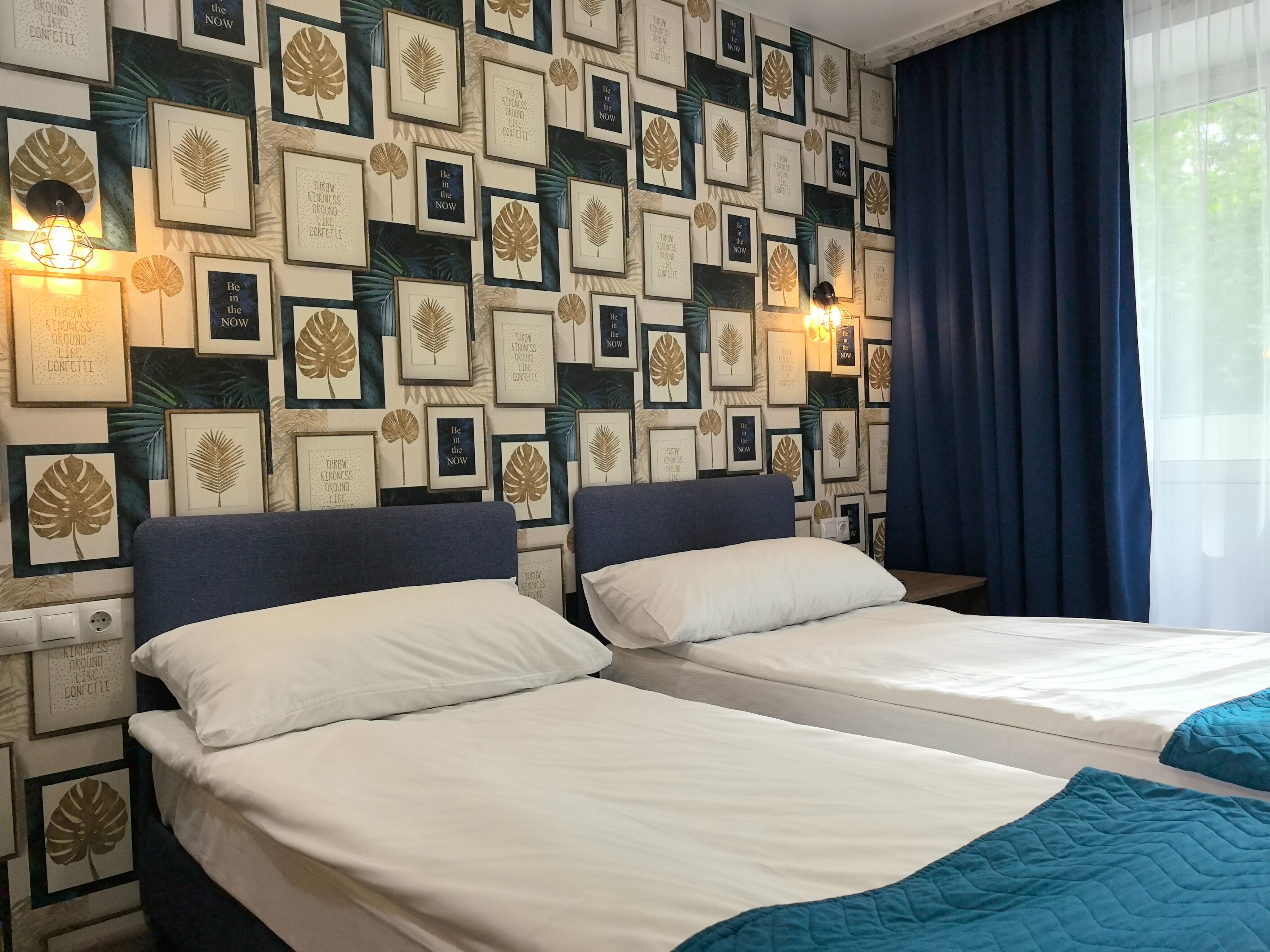 Улучшенный двухместный номер с 2 отдельными кроватями