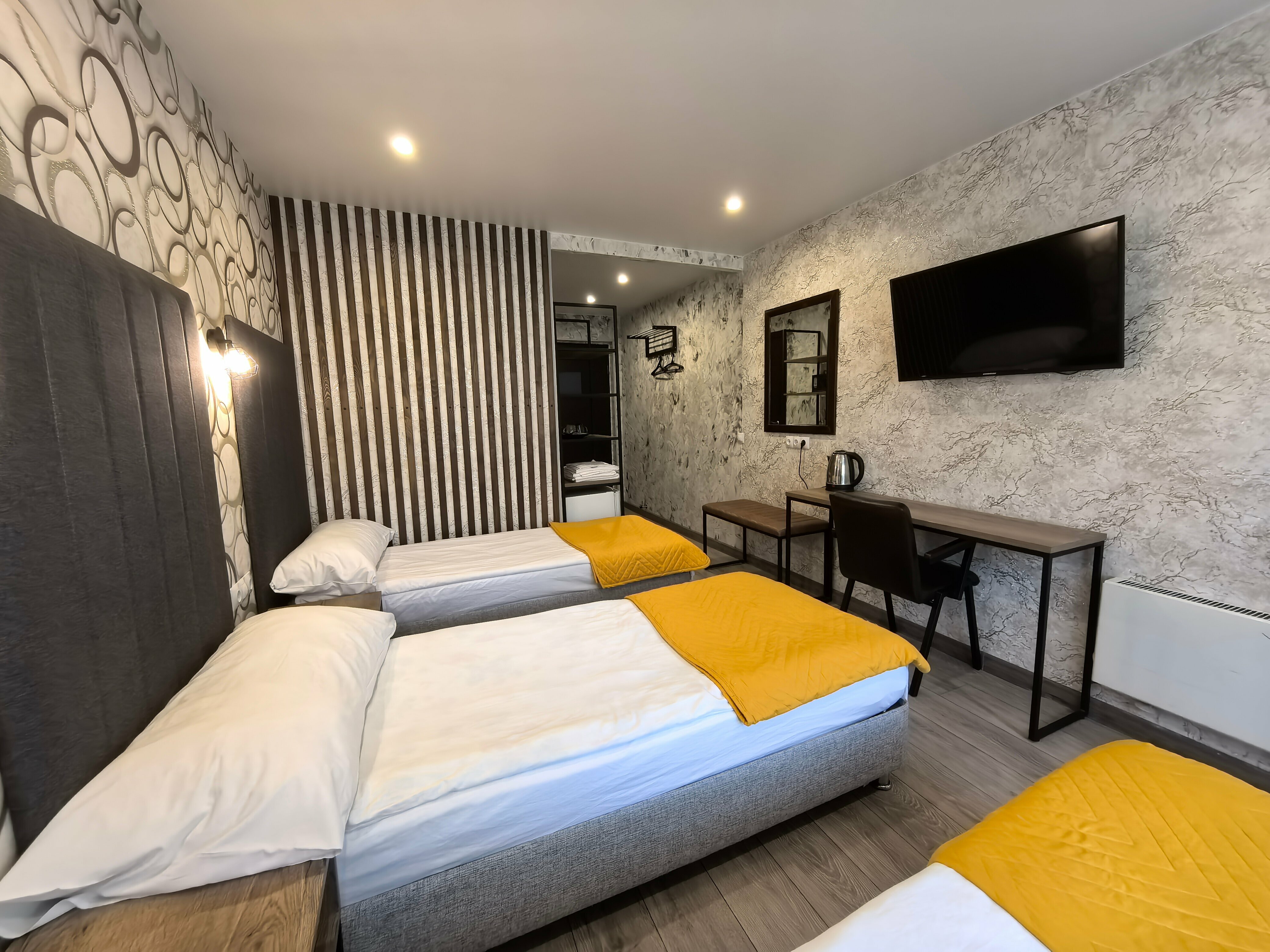 Улучшенный трехместный номер