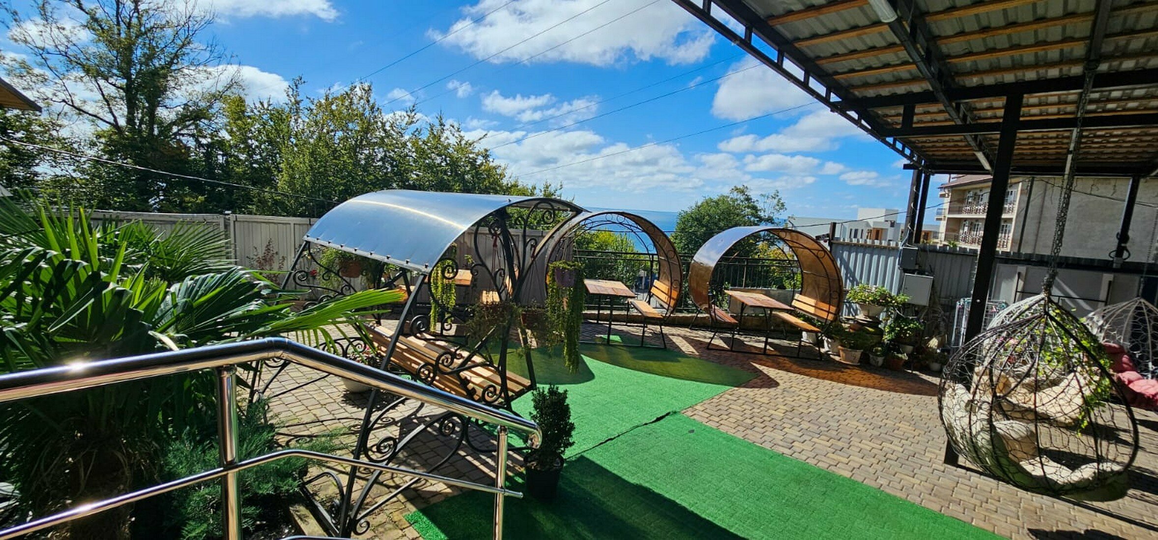 Семейный номер с видом на море