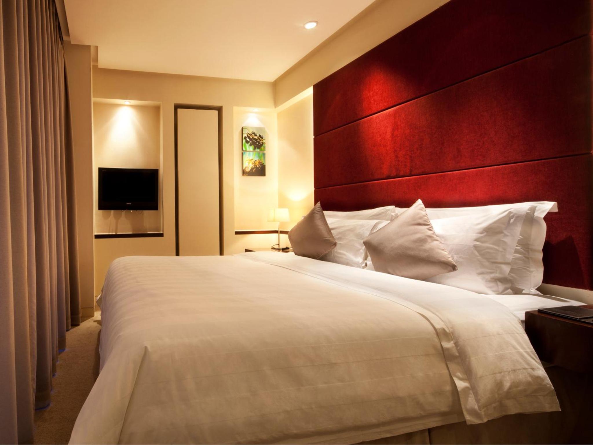 Deluxe Junior Suite B