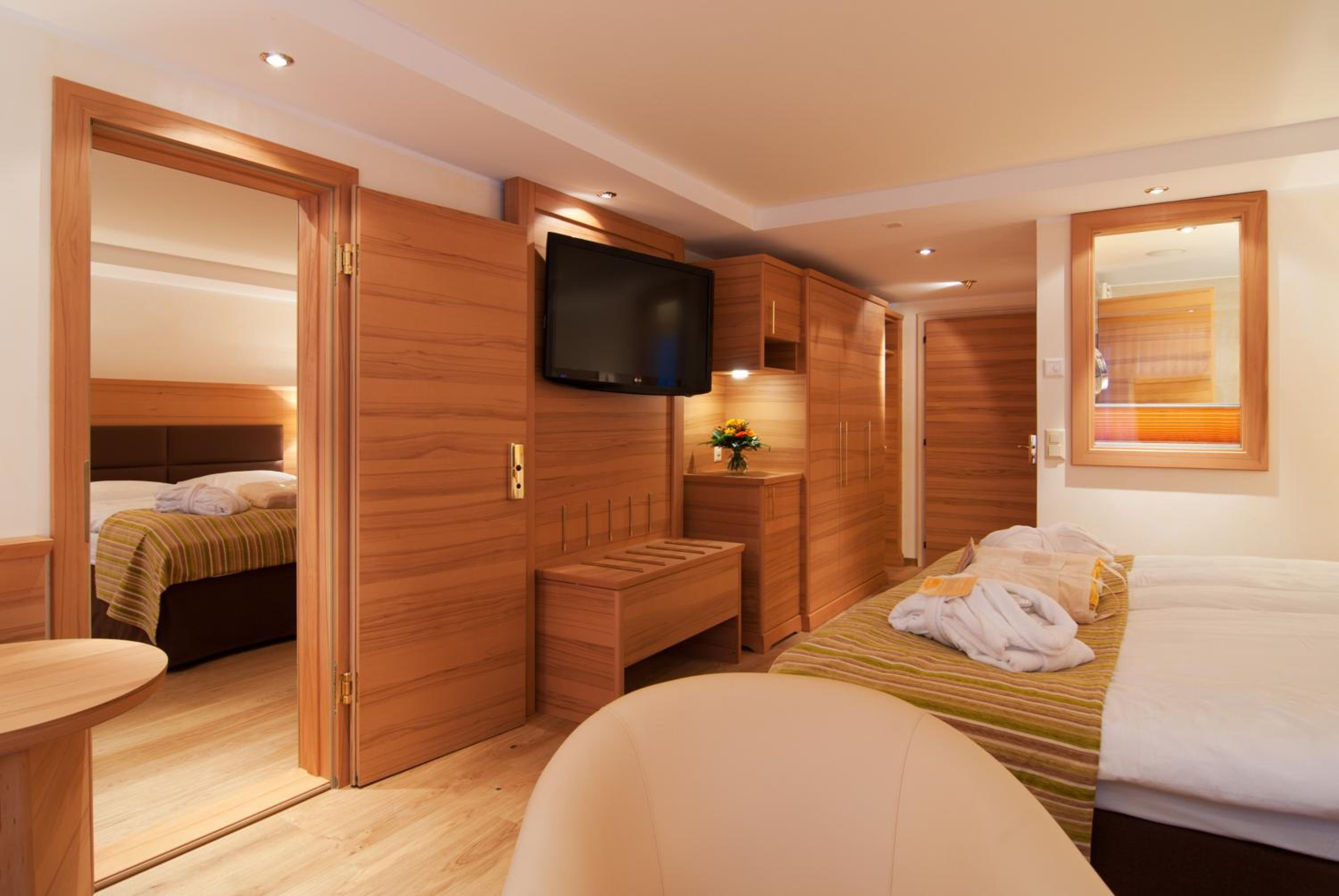 Standard Apartment with partial Matterhorn View