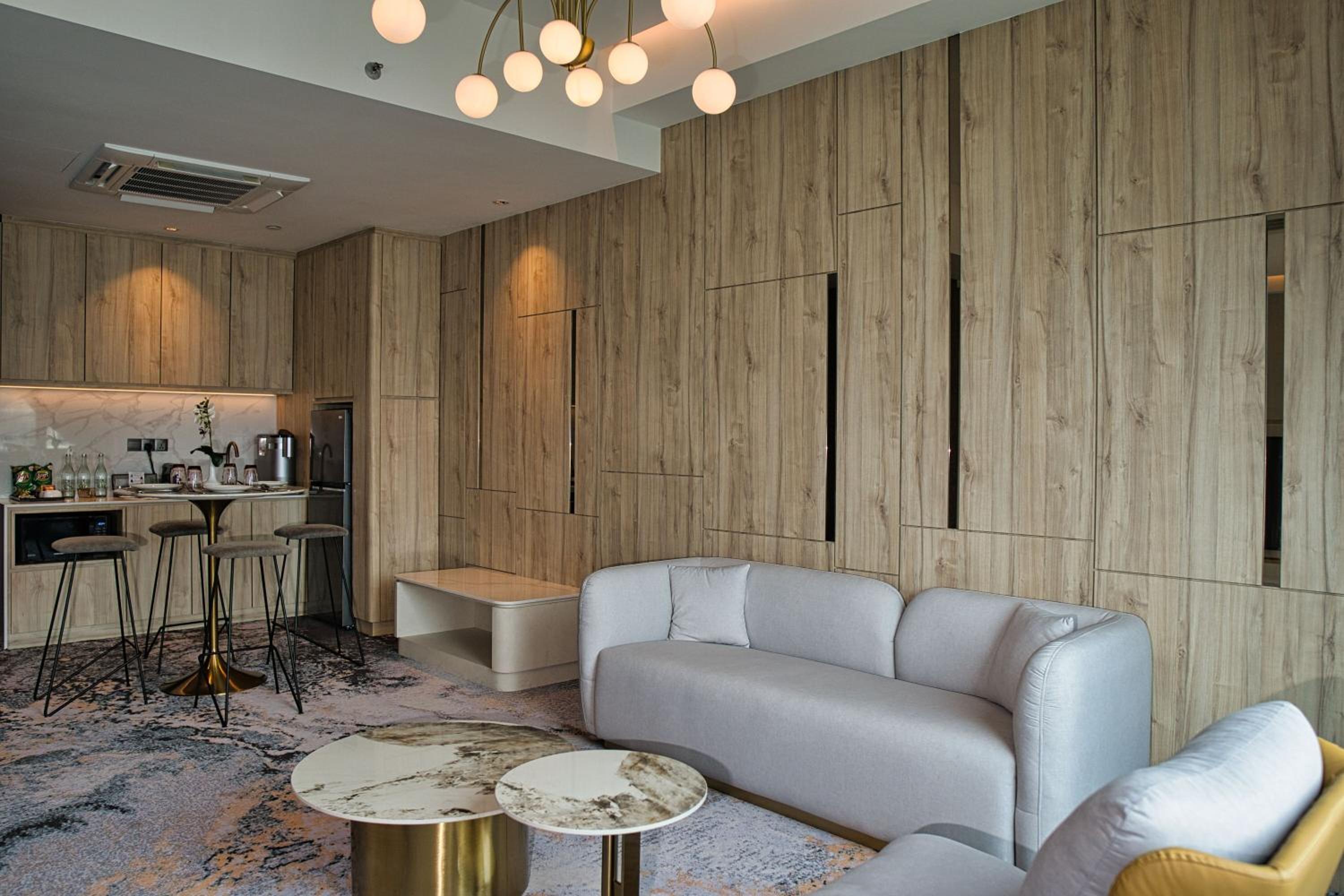 Sky Suite – Double Queen Bed