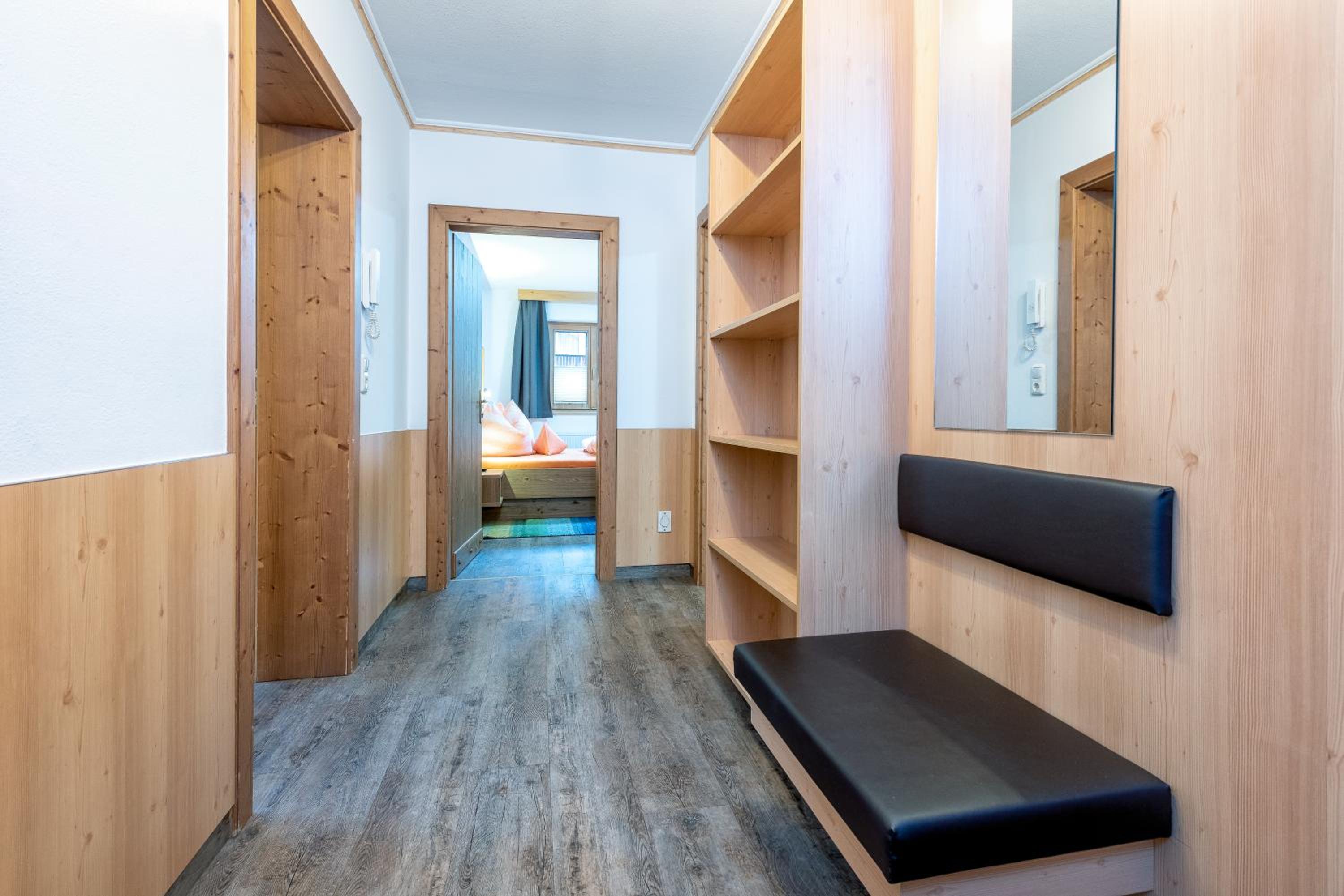 Two-Bedroom Apartment (6 Adults)