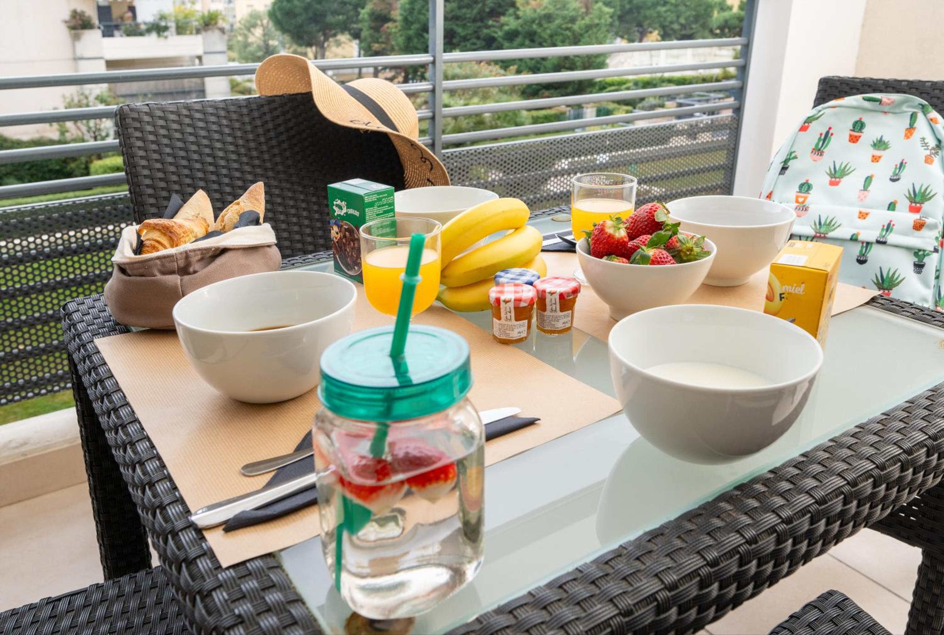 One-Bedroom Apartment (4 Adults)