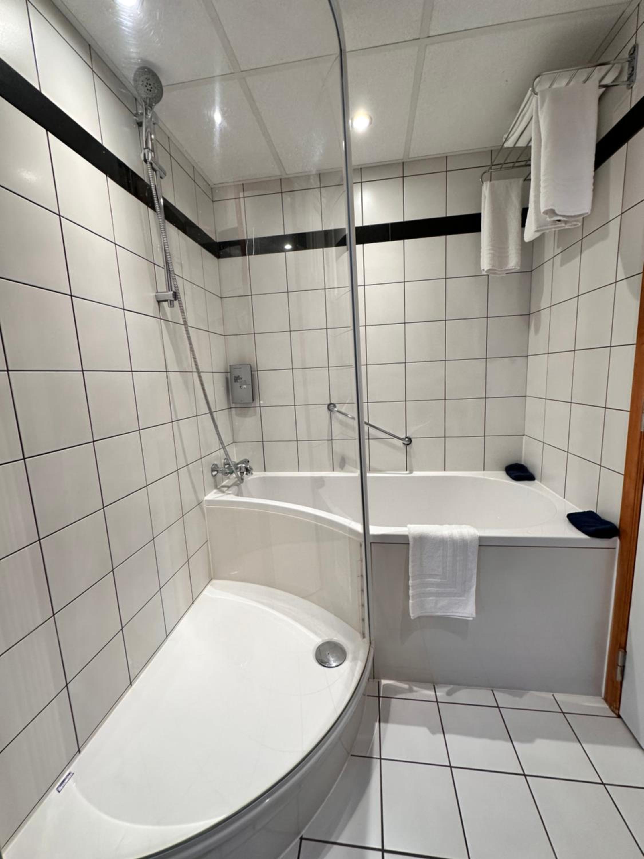 Family Room (4 Adults)