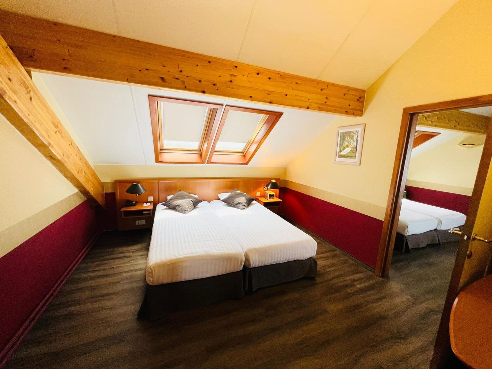 Family Room (4 Adults)