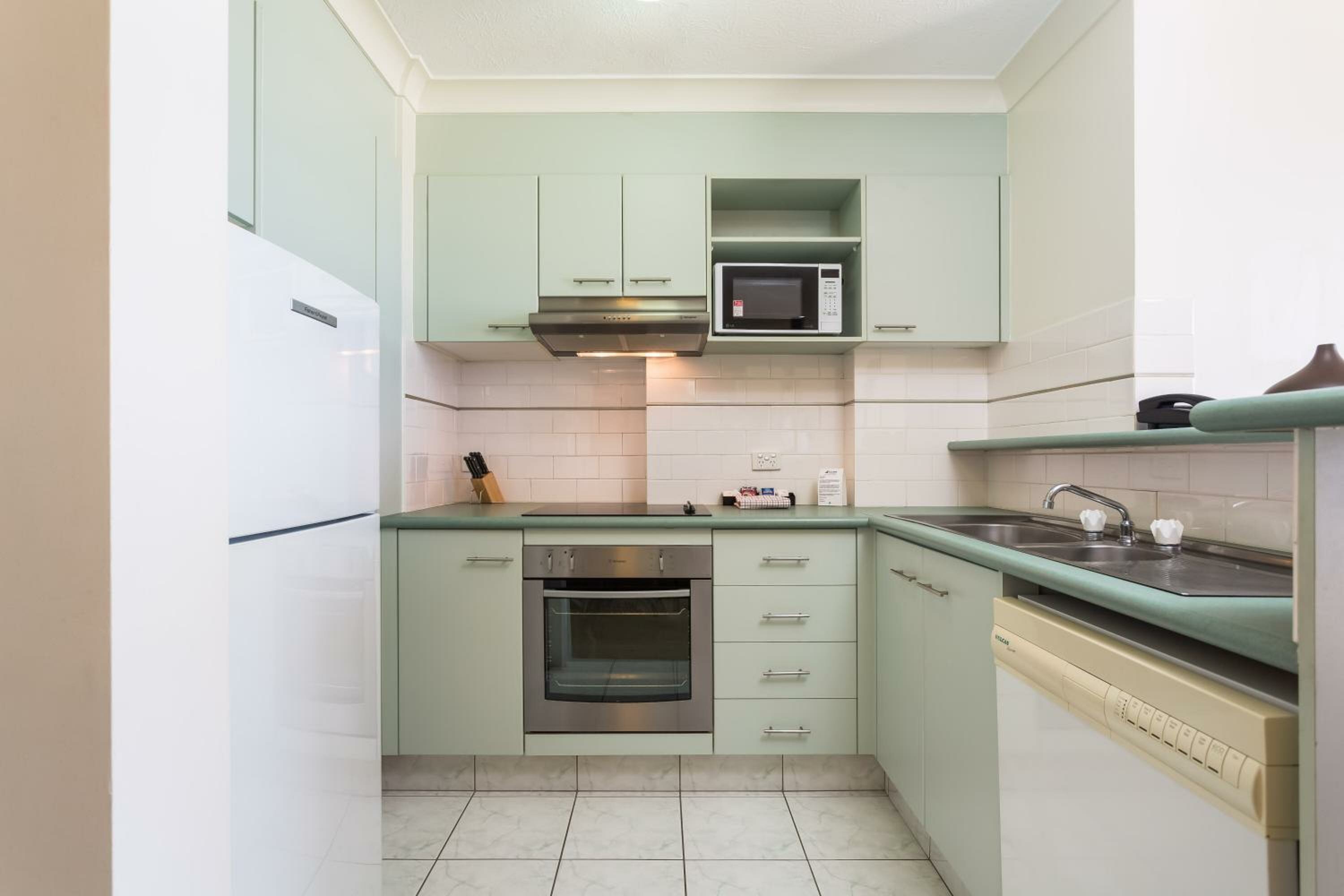 One-Bedroom Ocean View Apartment