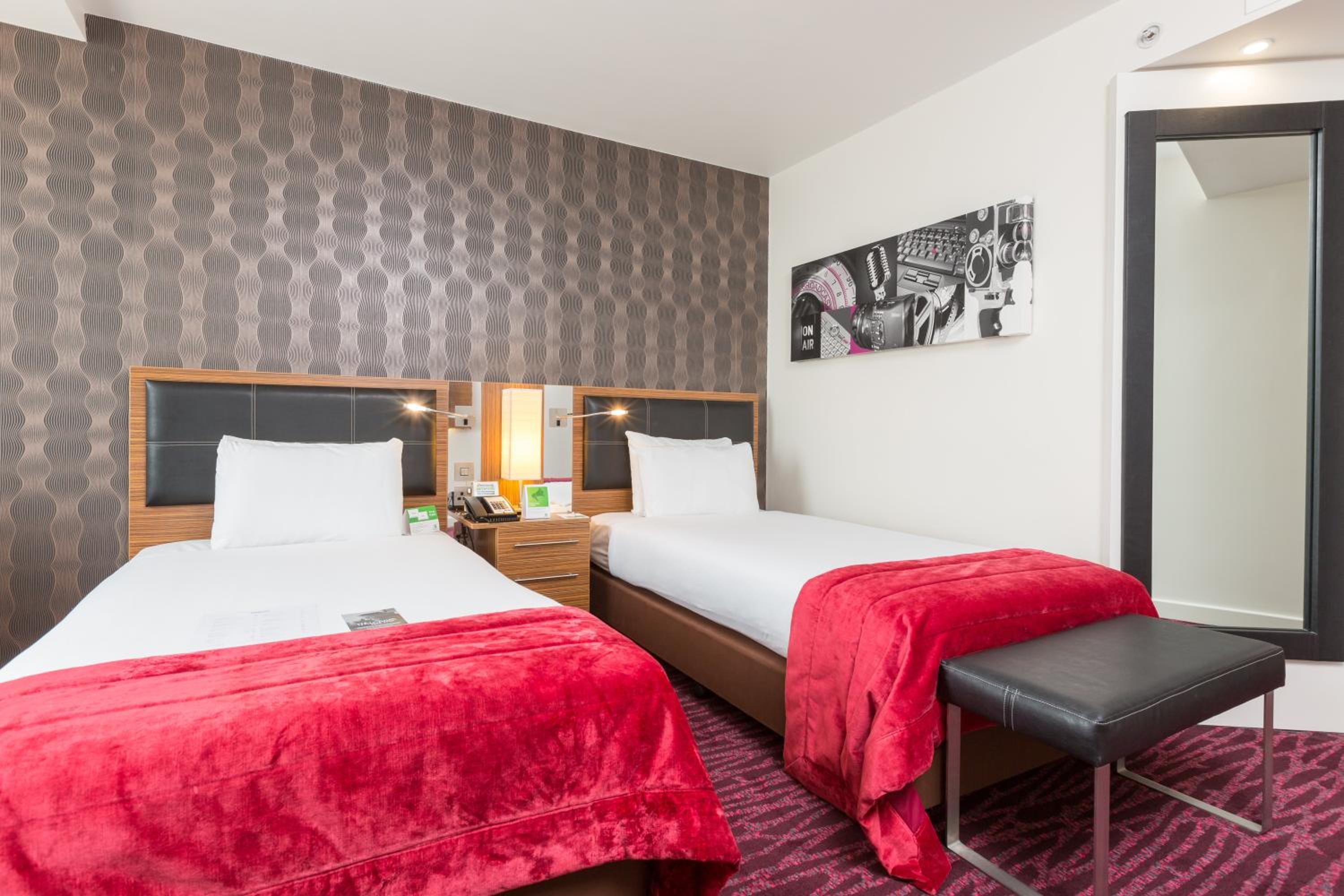 Standard Twin Room - Top Floor