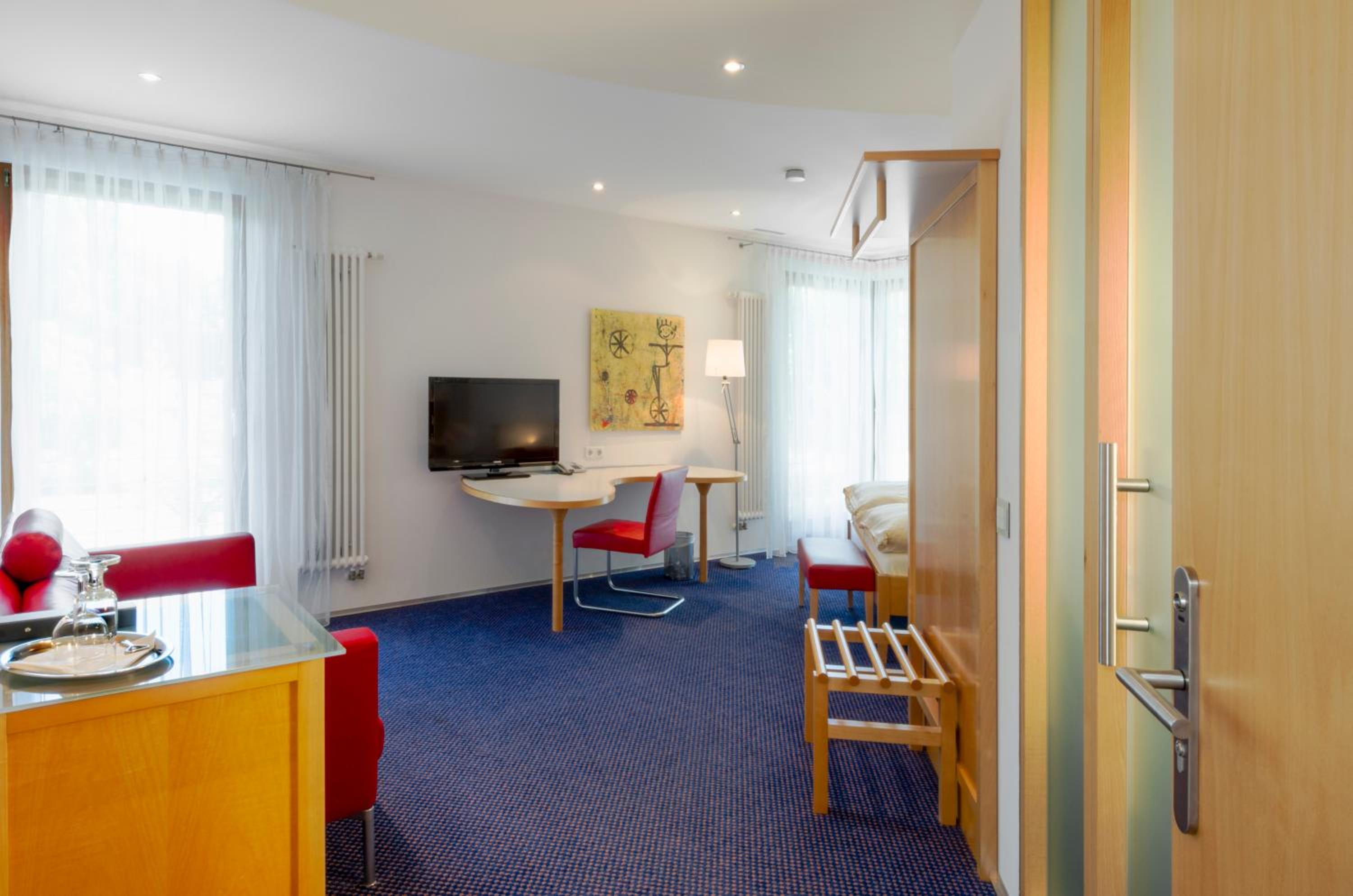 Studio (2 Adults)