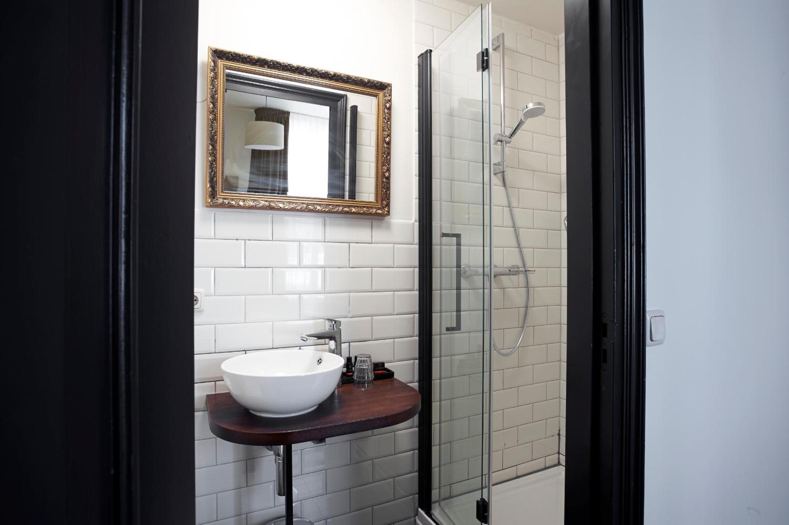 Standard Double Room with Shower