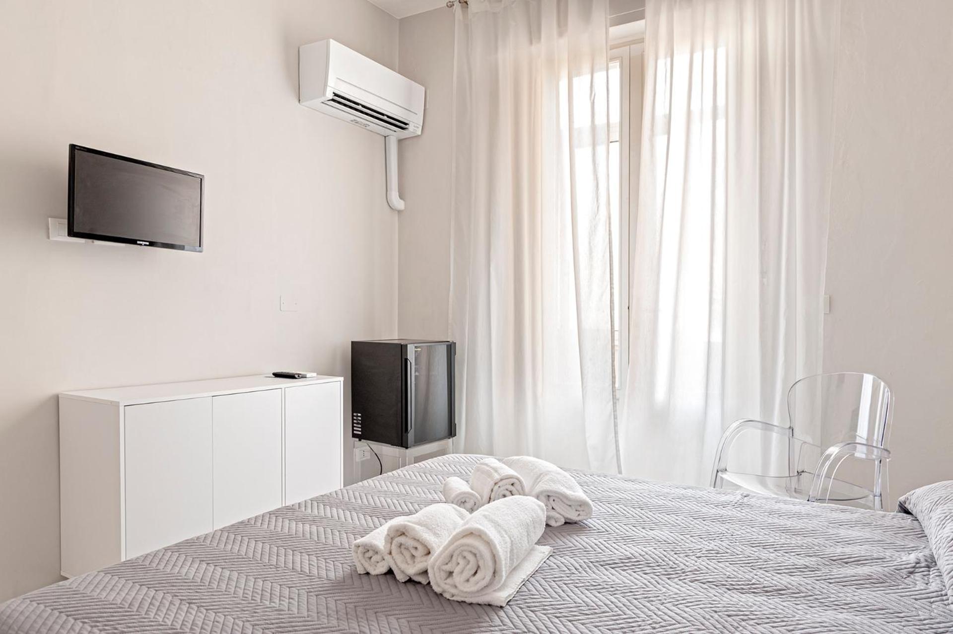 Large Double or Twin Room
