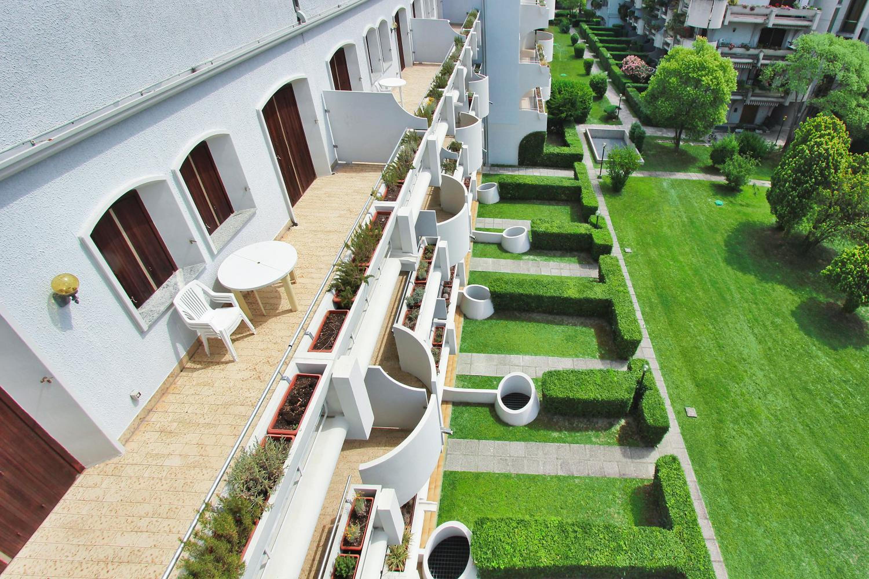Studio with Garden View