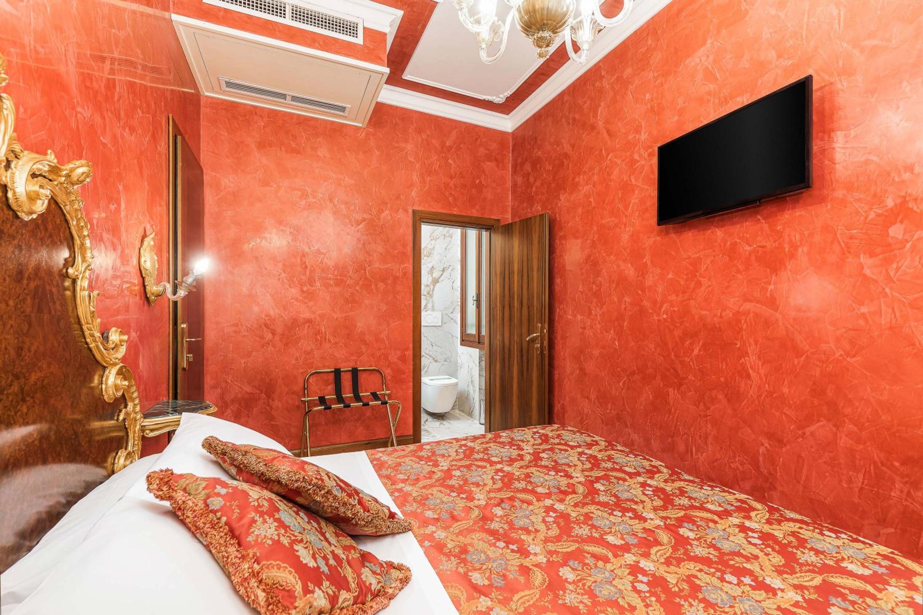 Classic Double or Twin Room