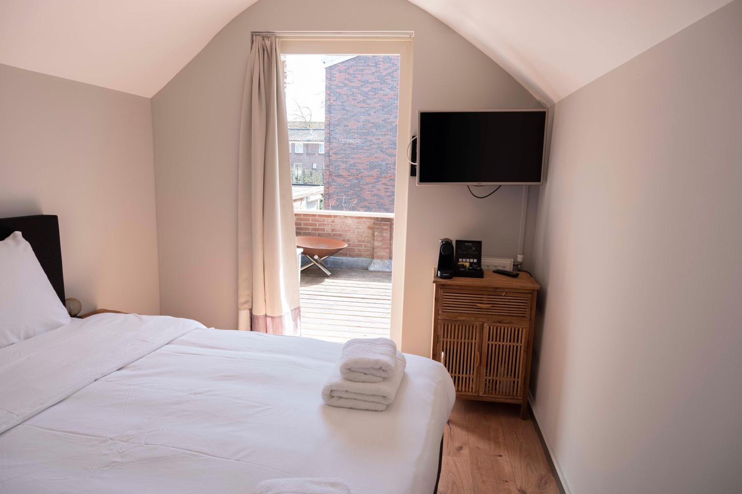 King Room with Balcony