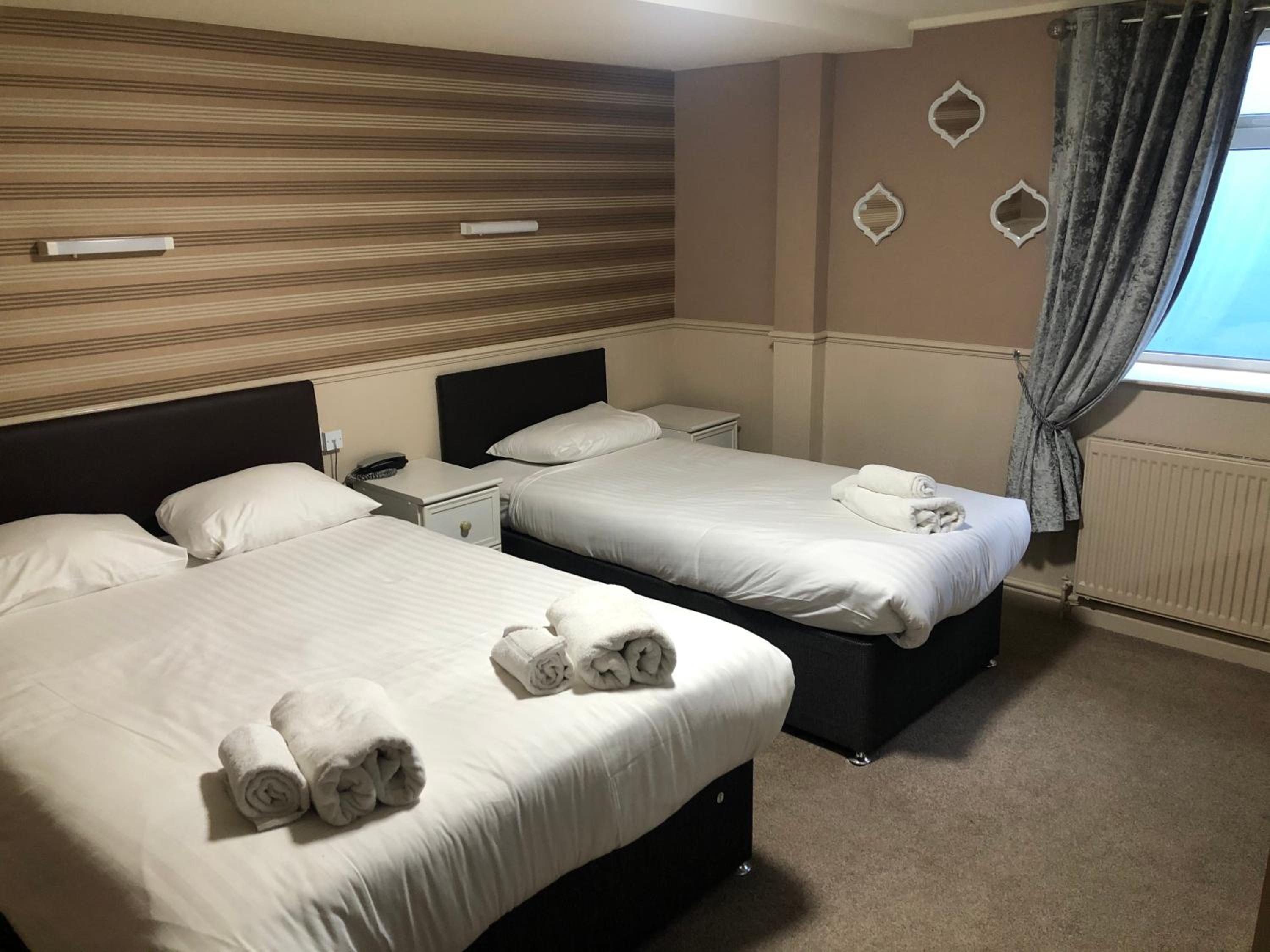 Standard Triple Room with Sea View