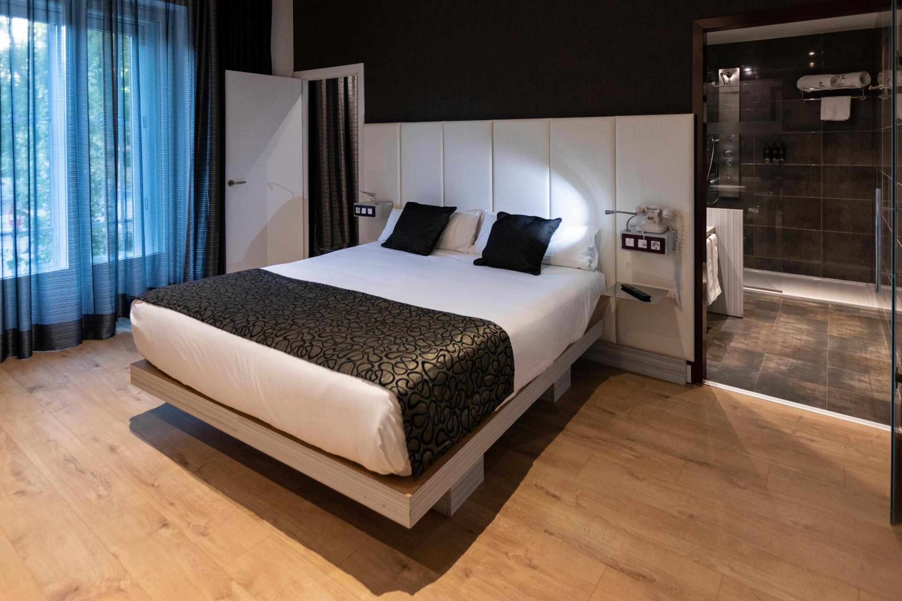 Apartment (6 Adults)