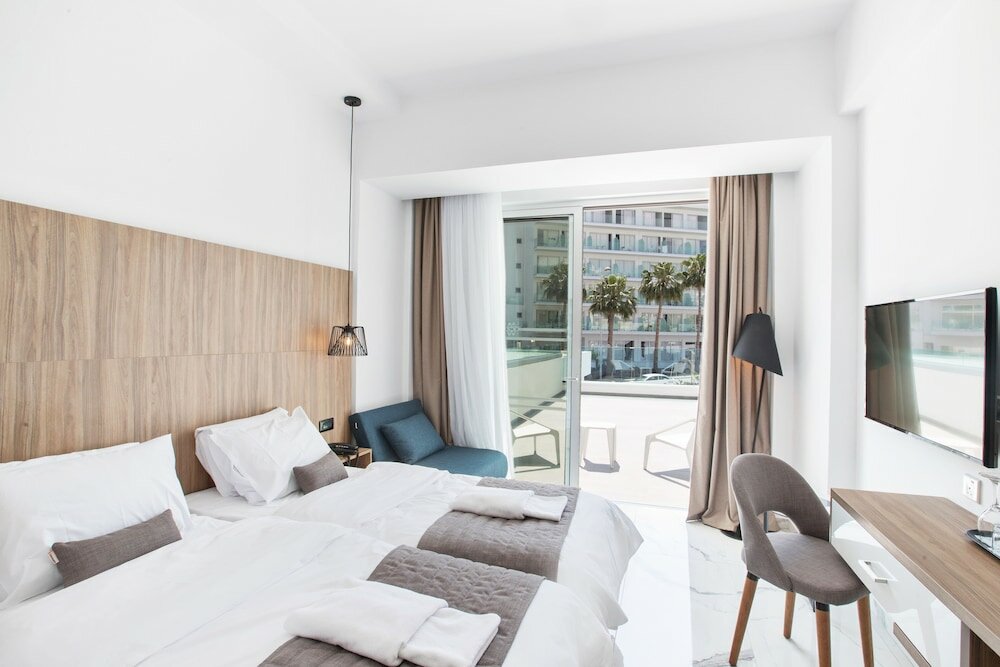 Family Room, Sea View