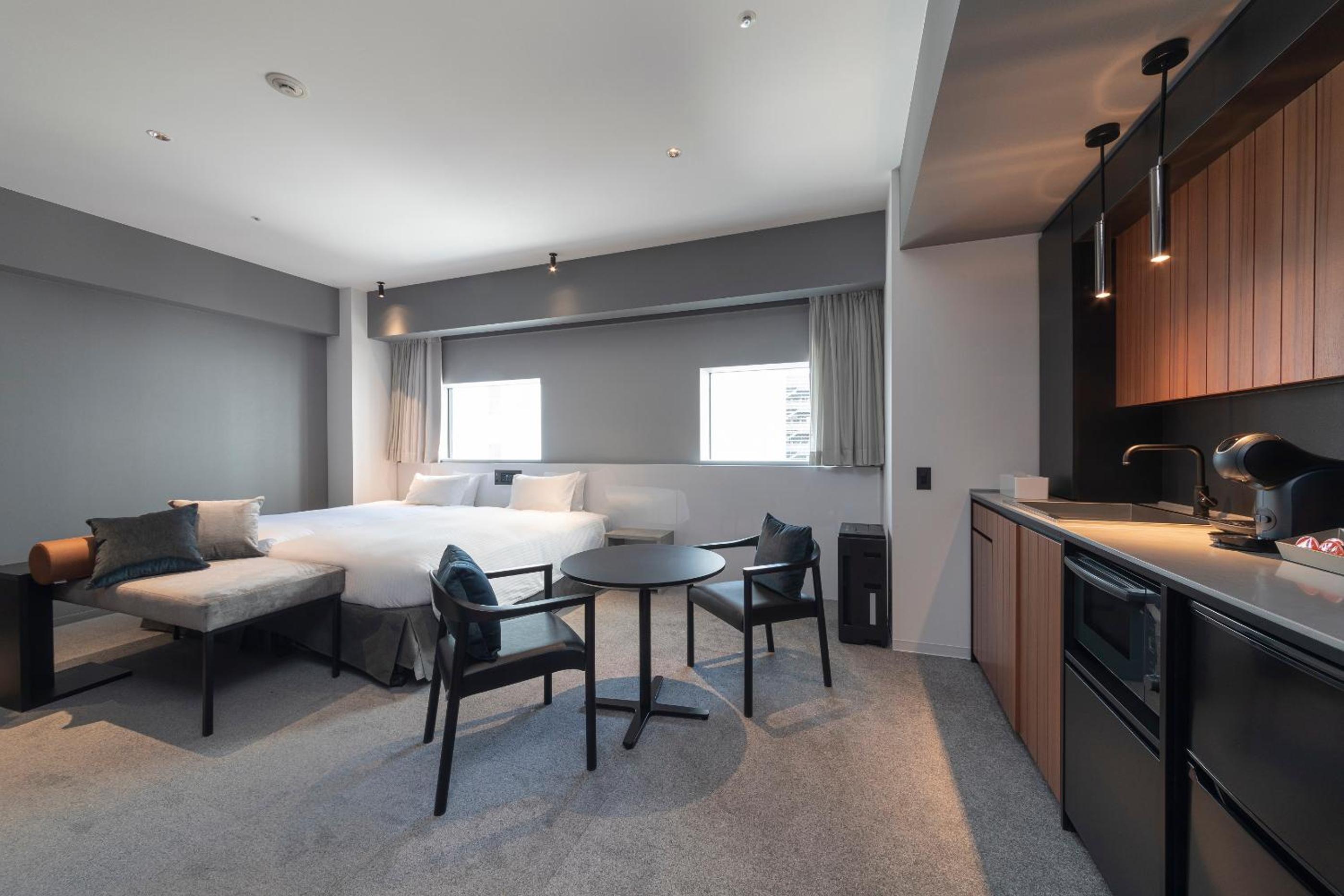 Hollywood Twin Room for 3 people - Non-Smoking