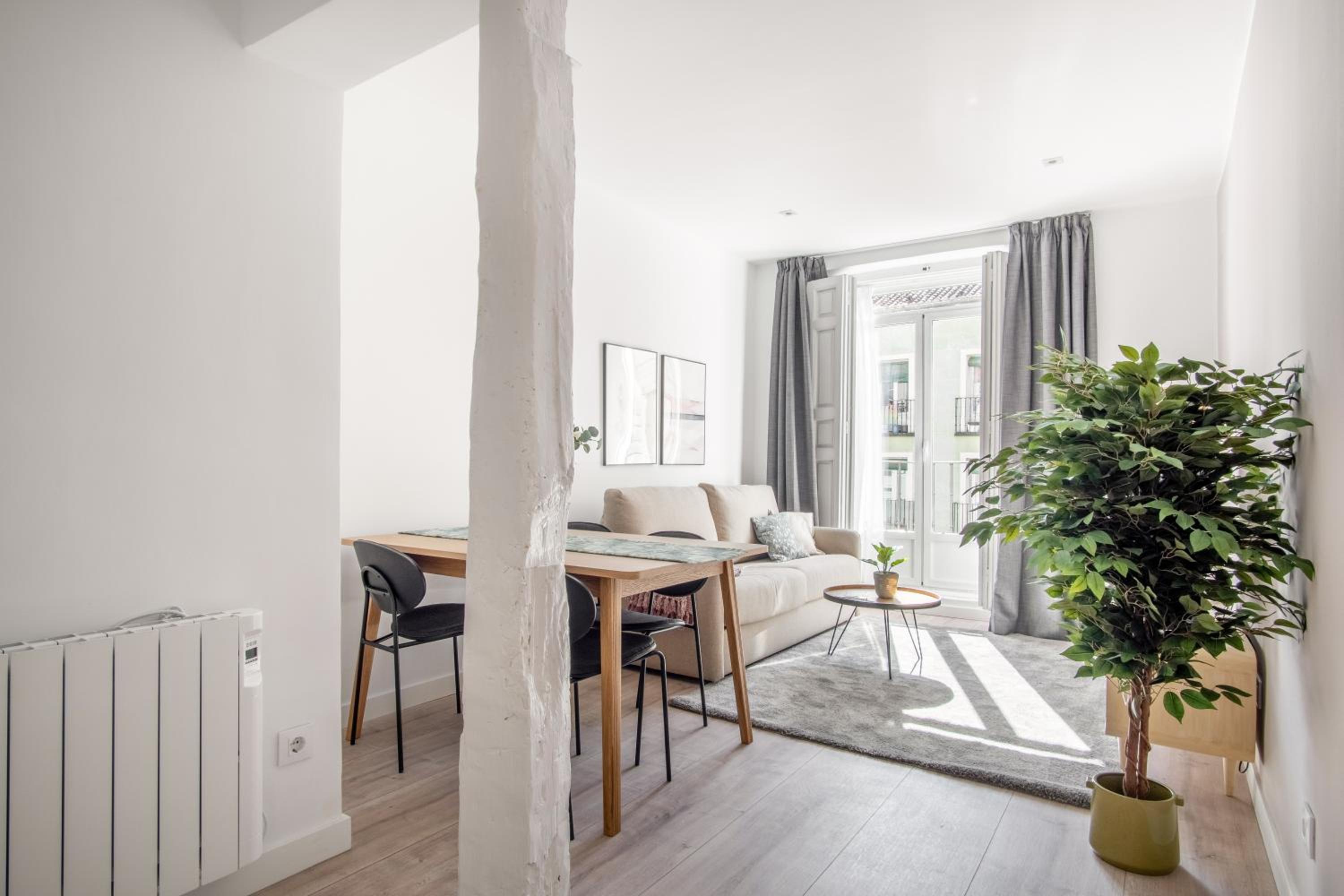 One-Bedroom Apartment with Balcony