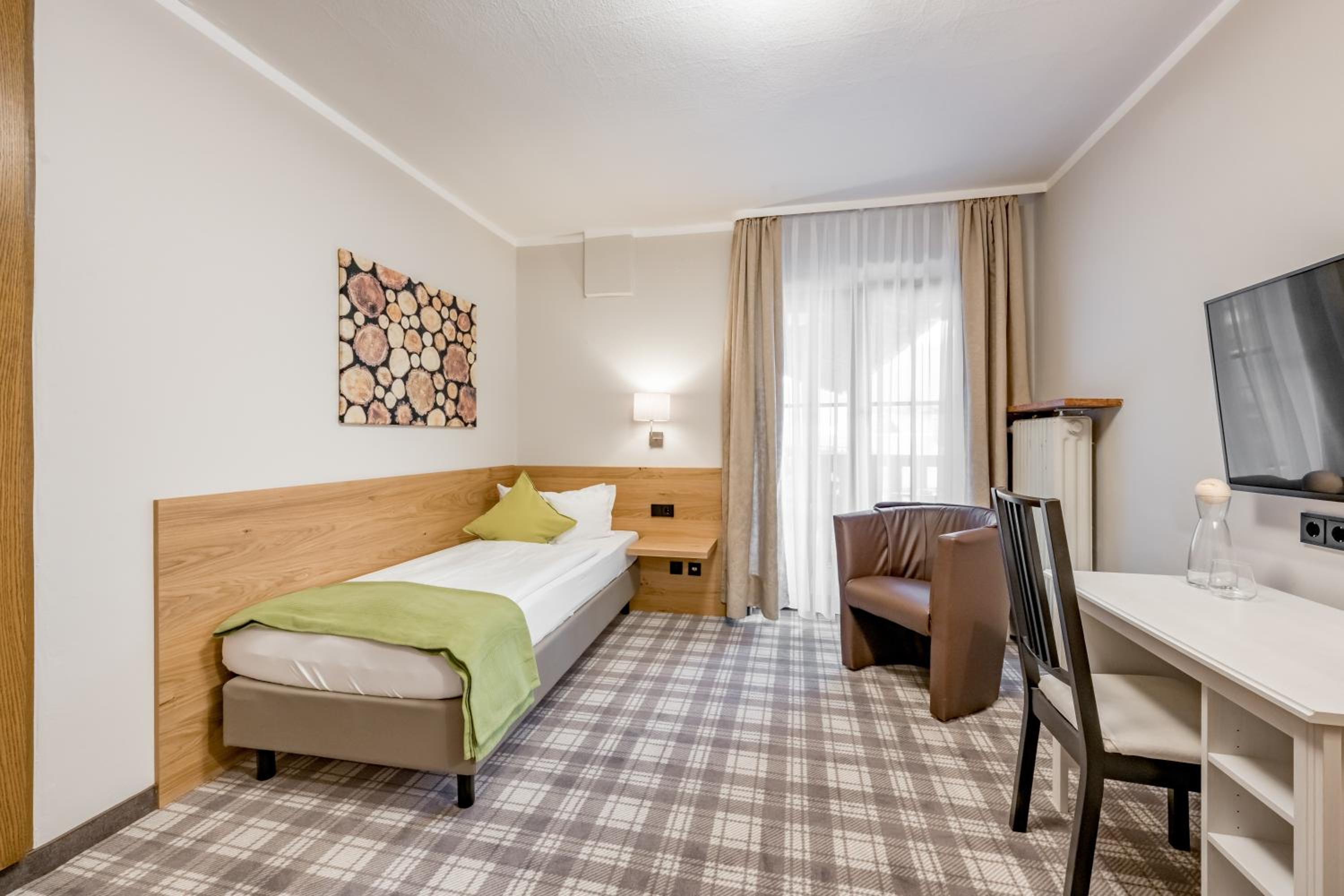 Standard Single Room with Balcony