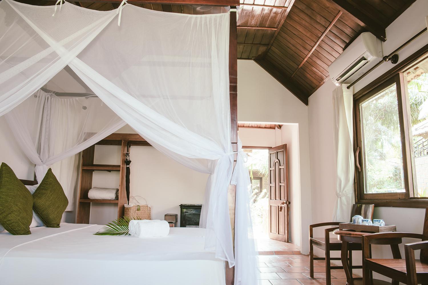 Superior Bungalow with Garden View