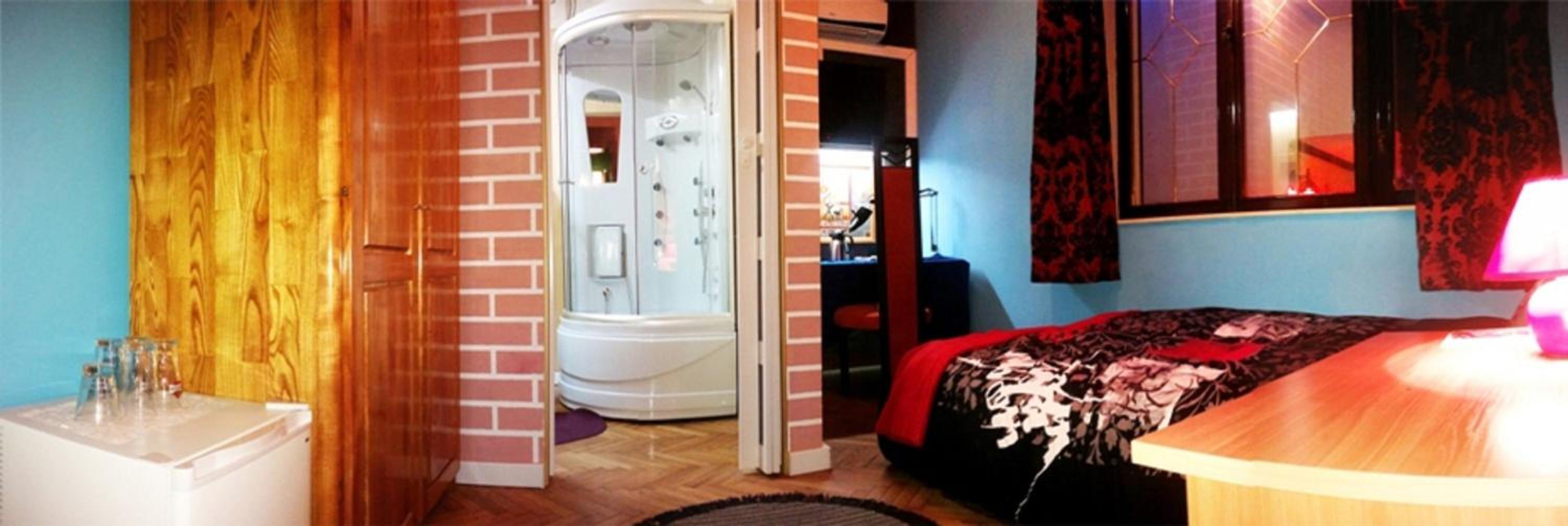 Standard Single Room with Shower