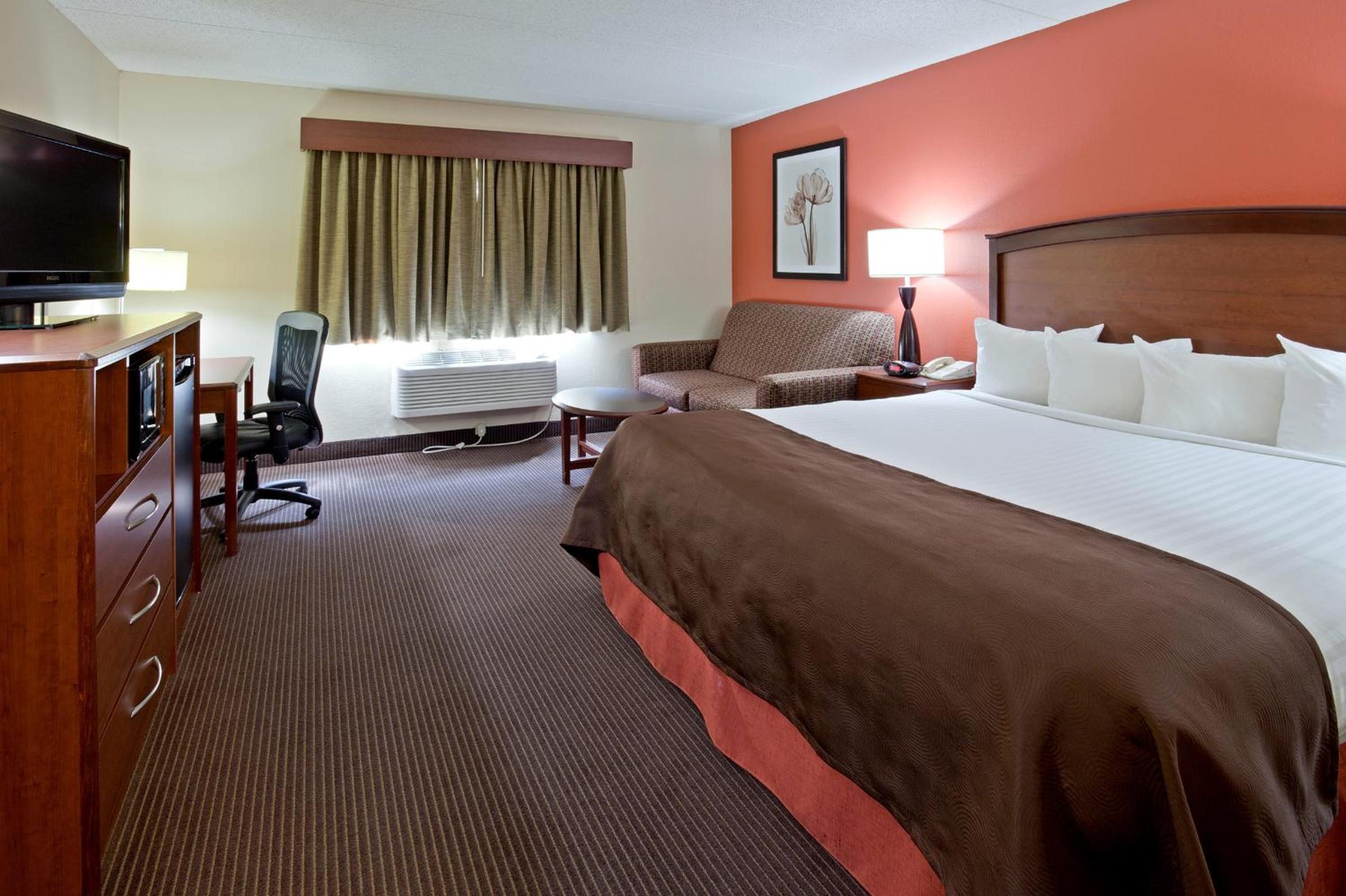 Deluxe King Room - Non-Smoking