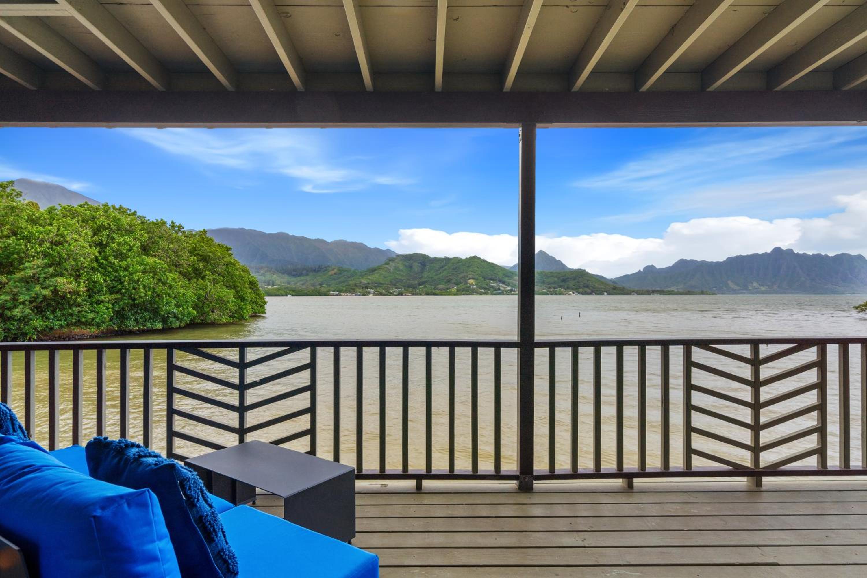 Two-Bedroom Cottage - Water Front