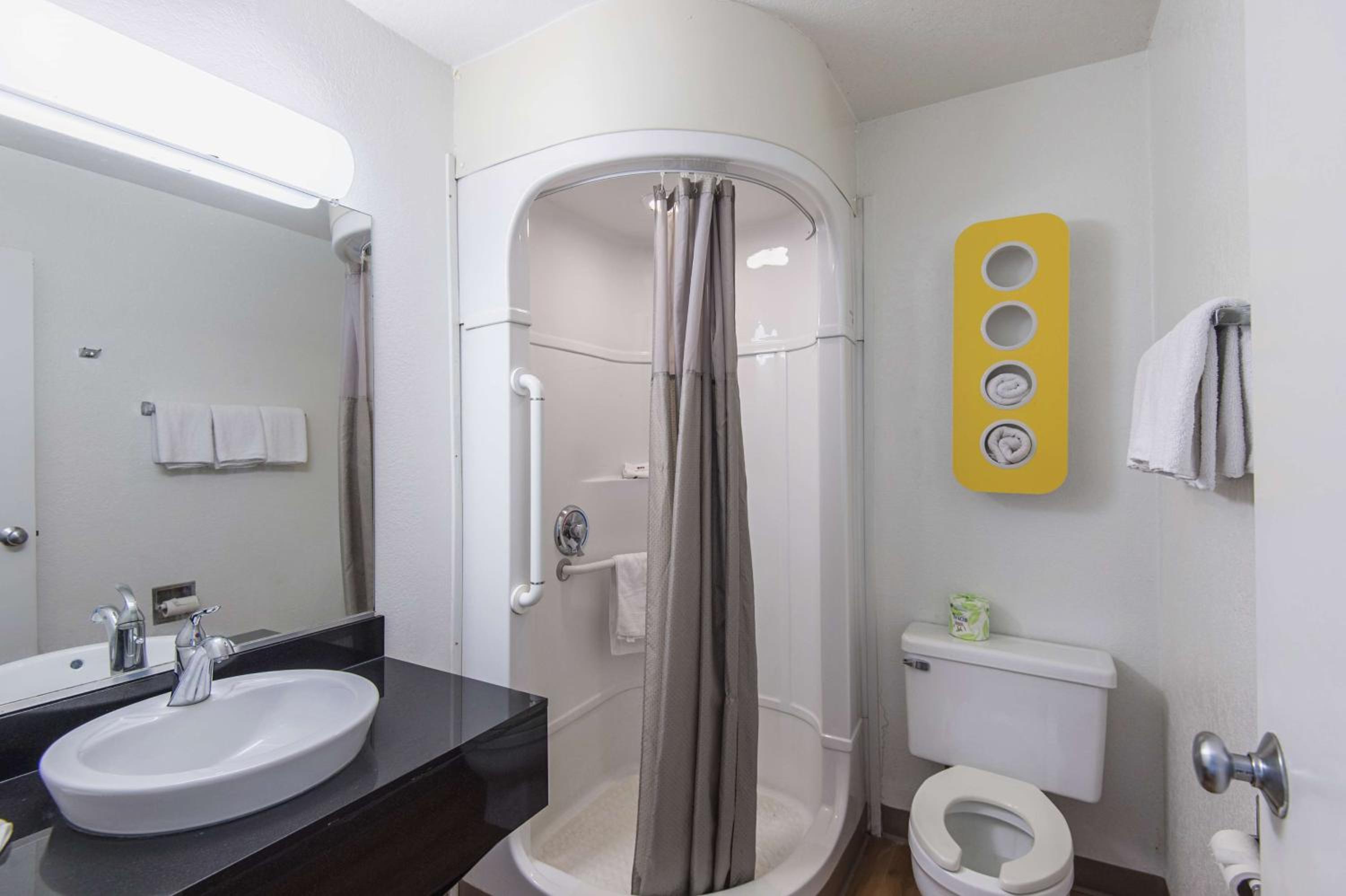 Quadruple Room - Disability Access - Roll in Shower