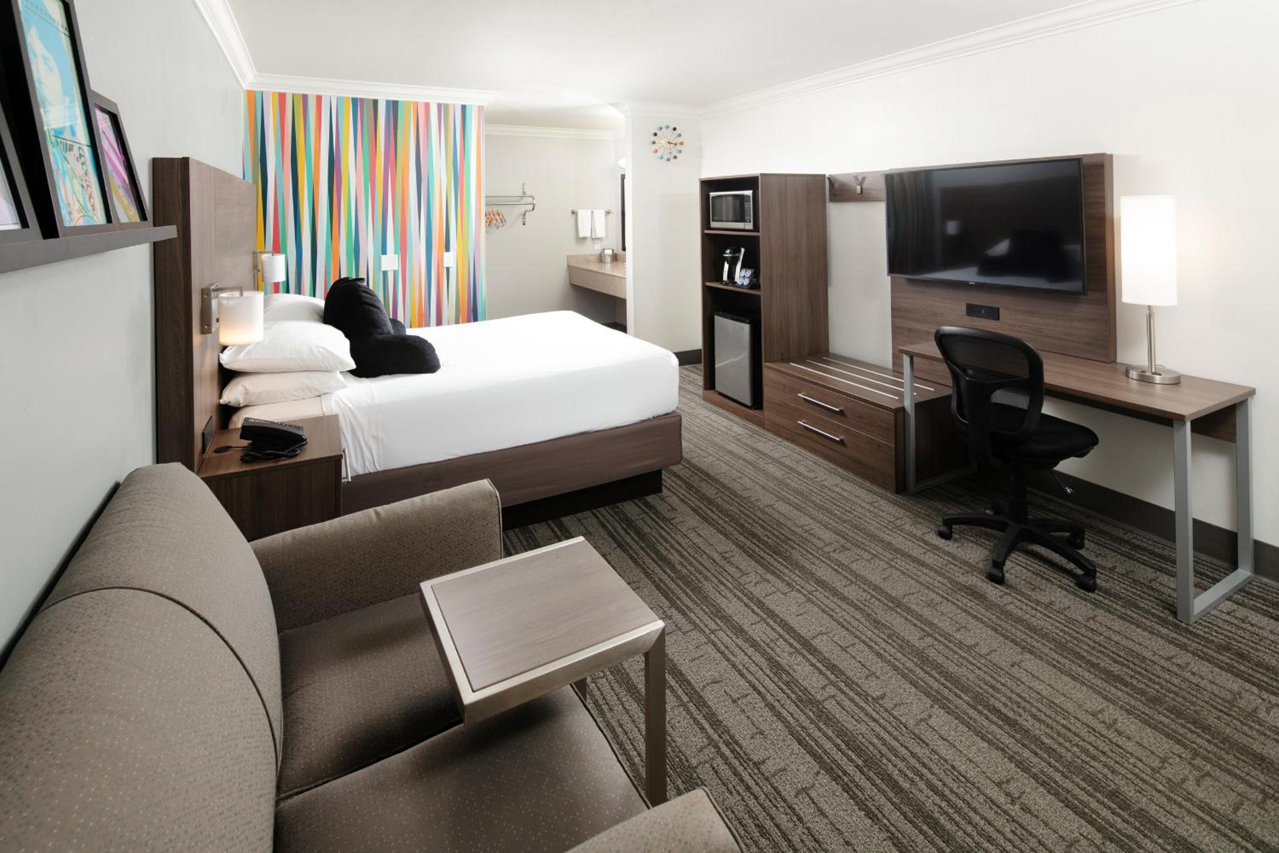 Queen Room - Disability Access/Non-Smoking