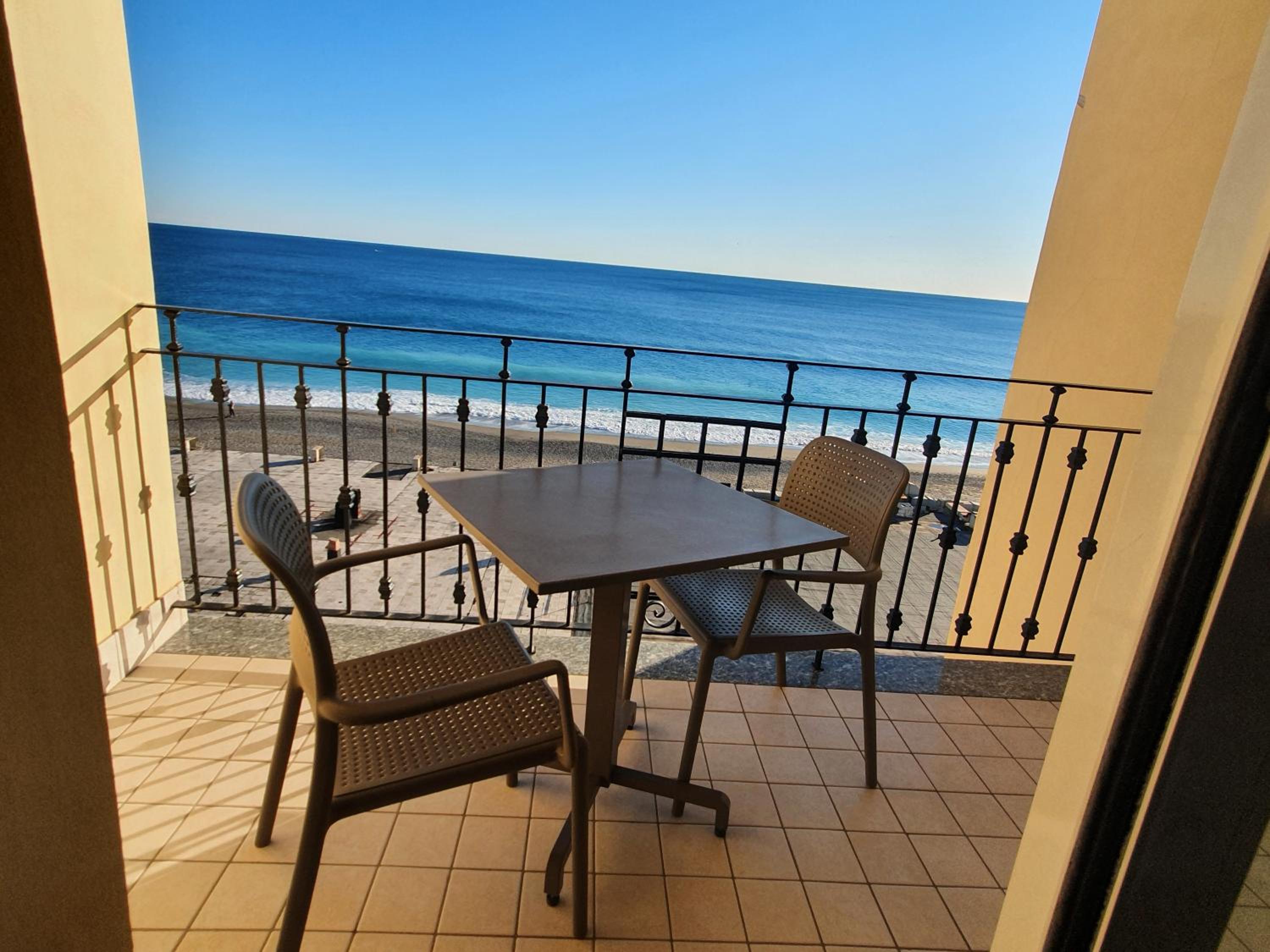Studio with Balcony and Sea View