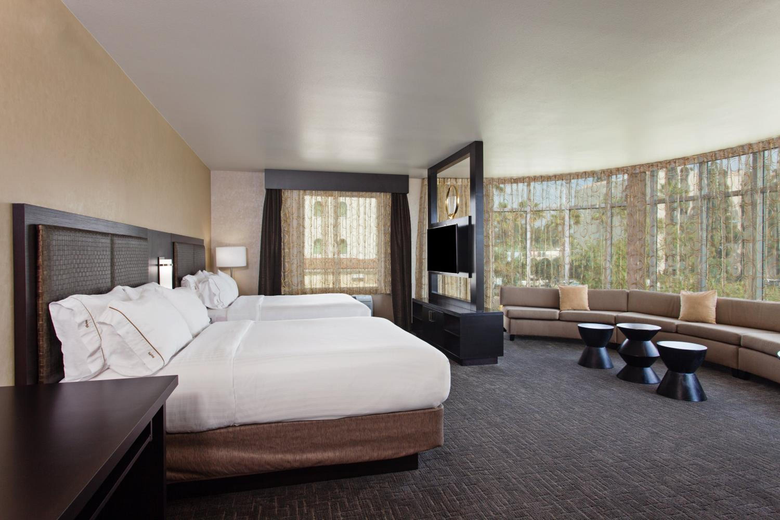 Penthouse Suite with Two Queen Beds