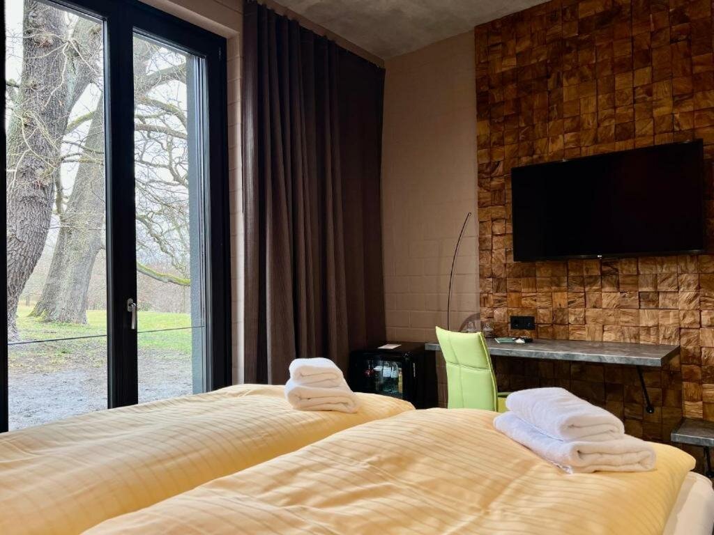 Double Room with Lake View