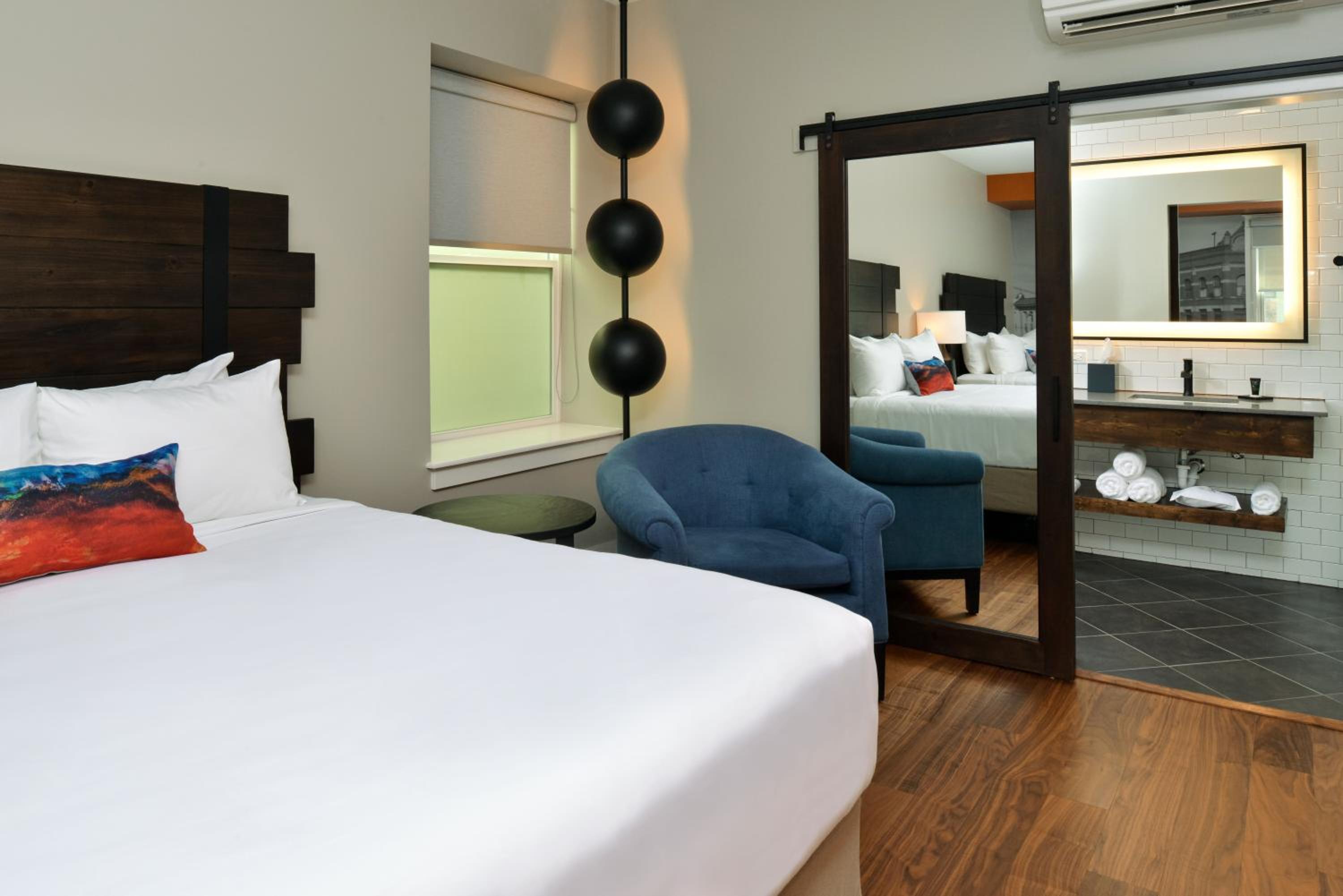 Standard Queen Room with Two Queen Beds and City View