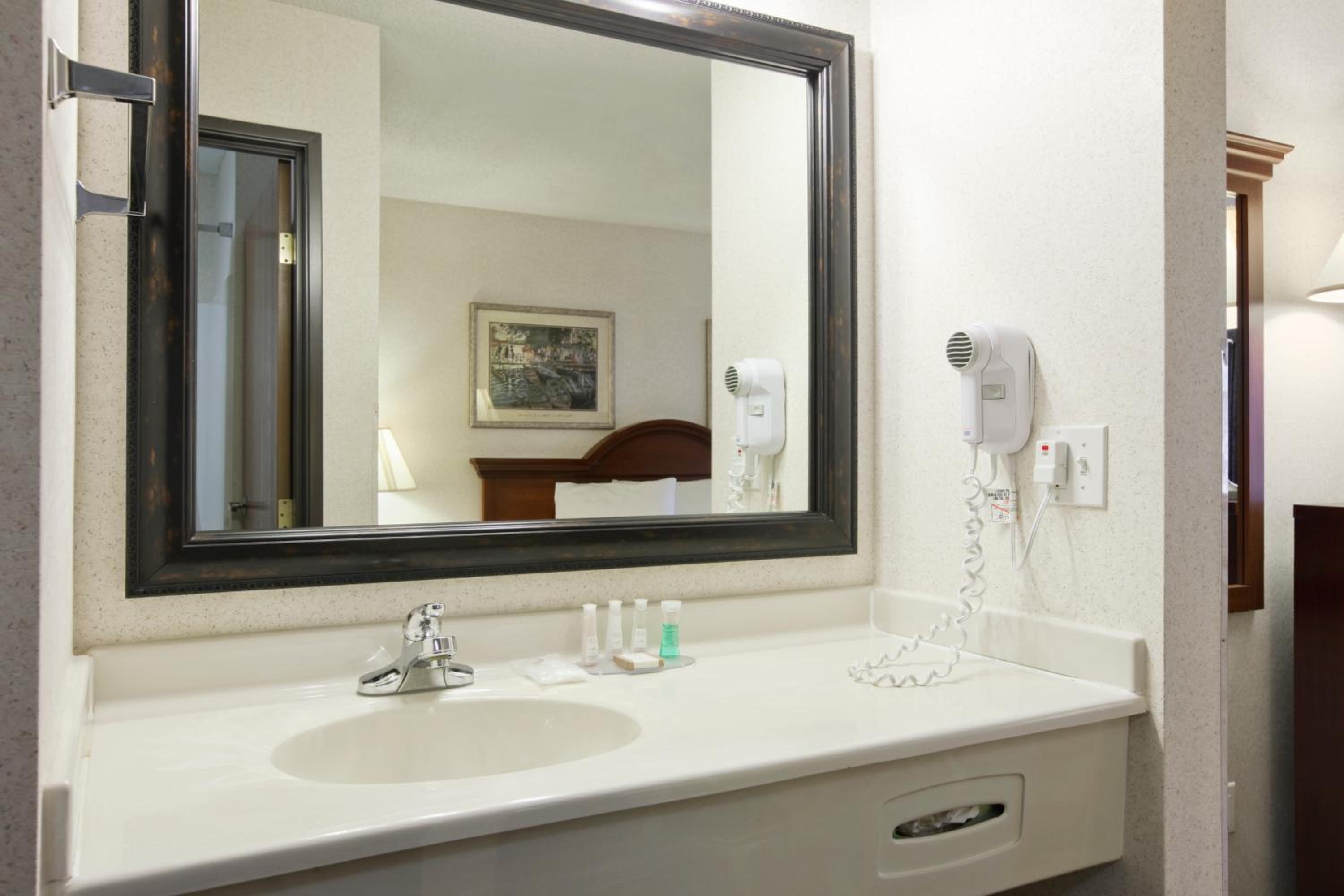 Double Room with Two Double Beds - Non-Smoking