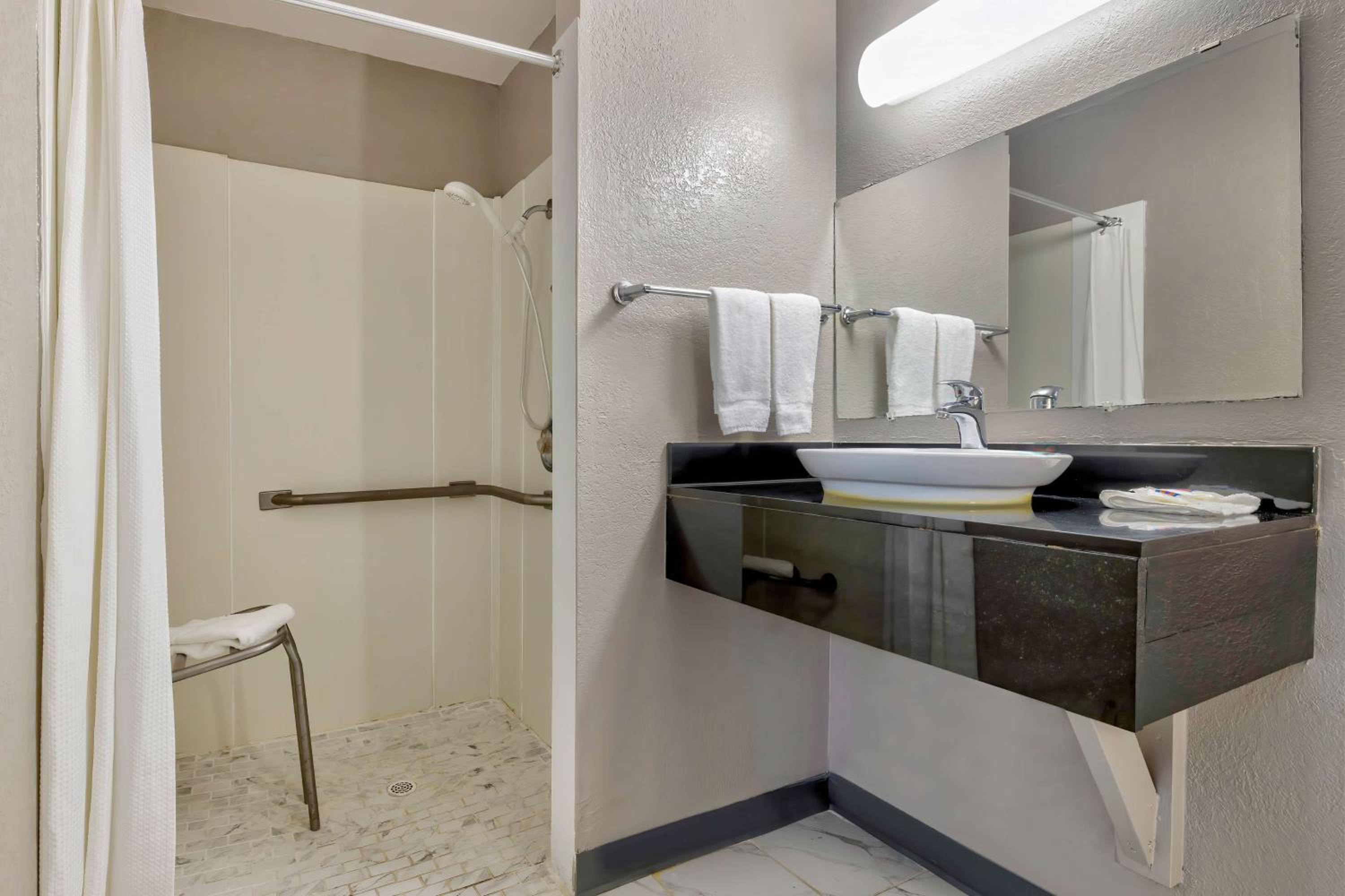 Quadruple Room - Disability Access - Non-Smoking