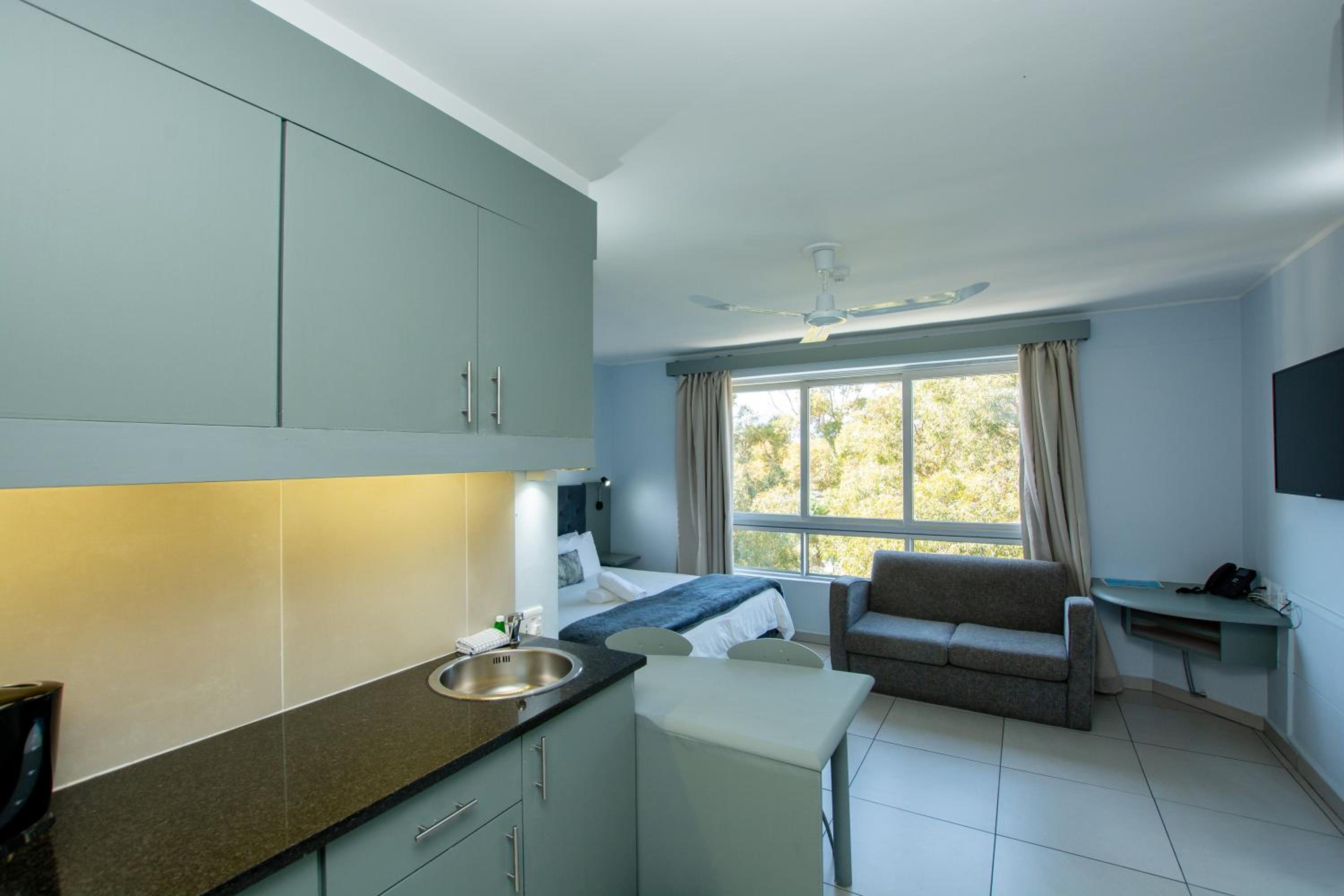 Studio with Mountain View