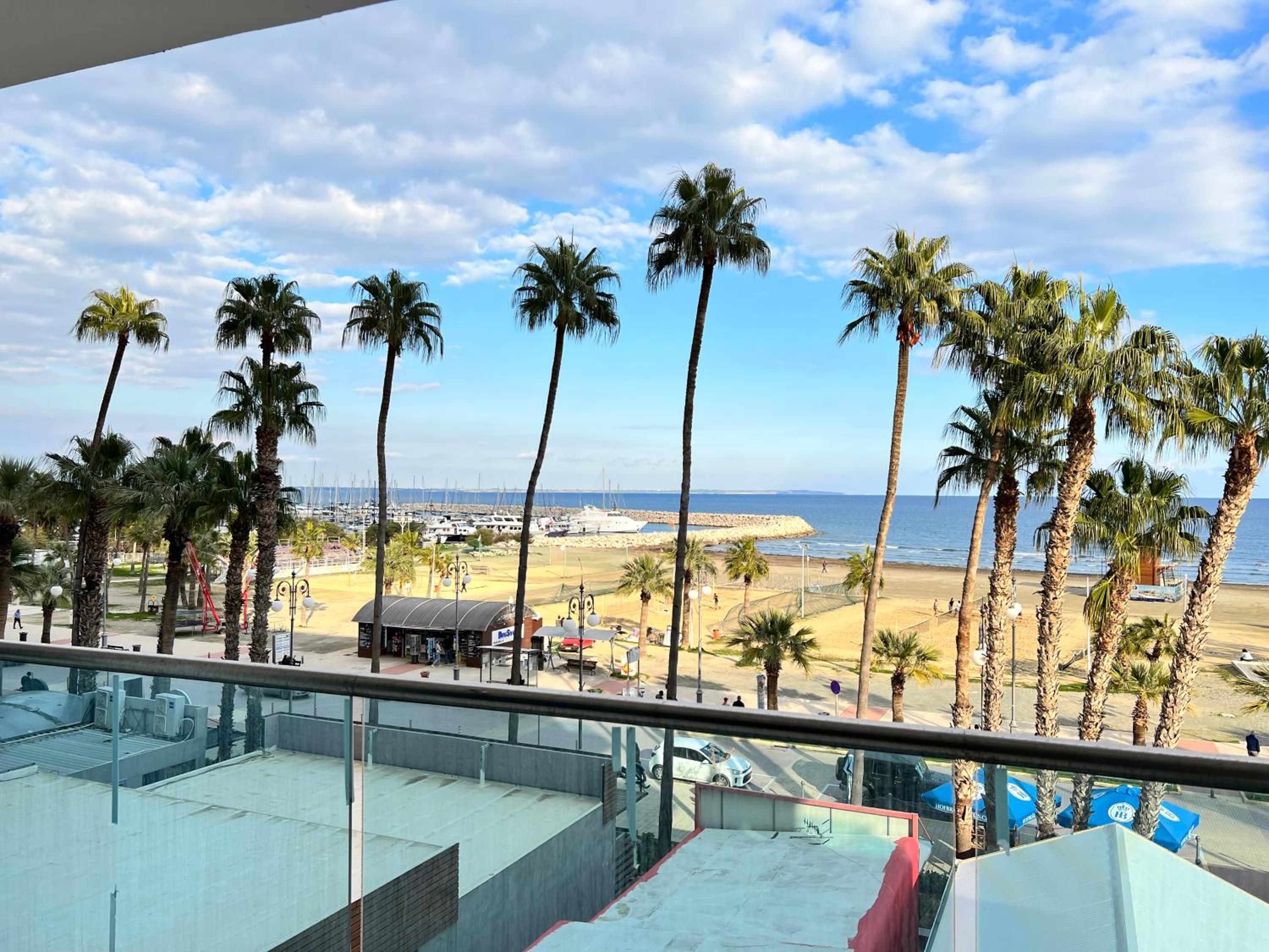 Deluxe Suite with Sea View