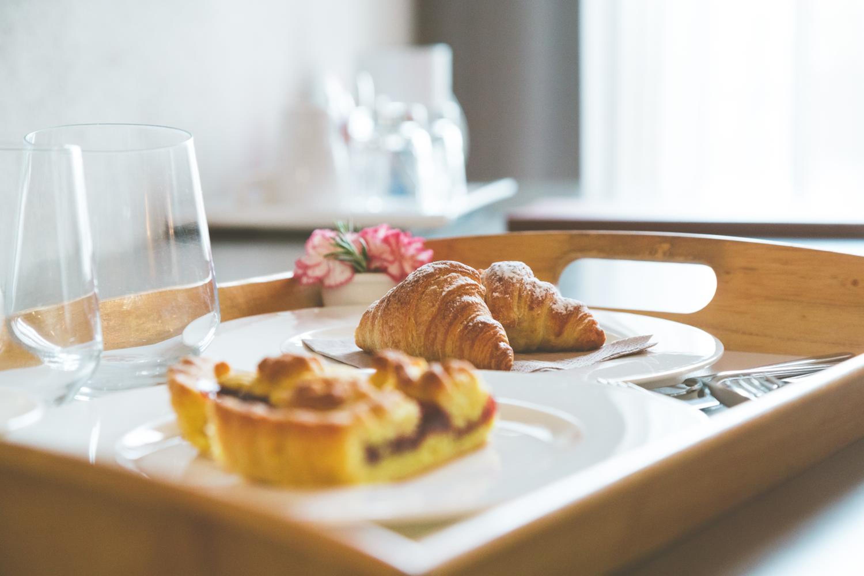 Junior Suite with Pool View