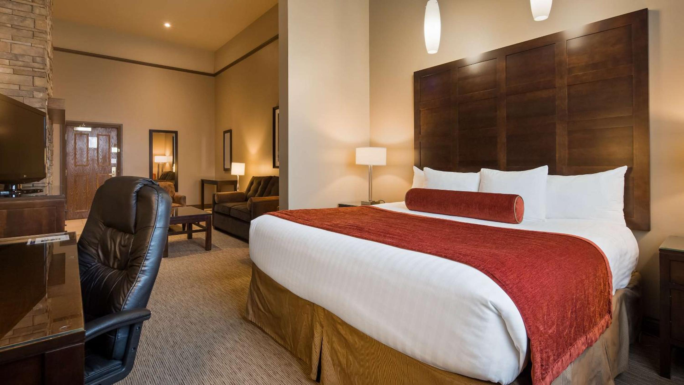 King Suite with Sofa Bed - Non-Smoking