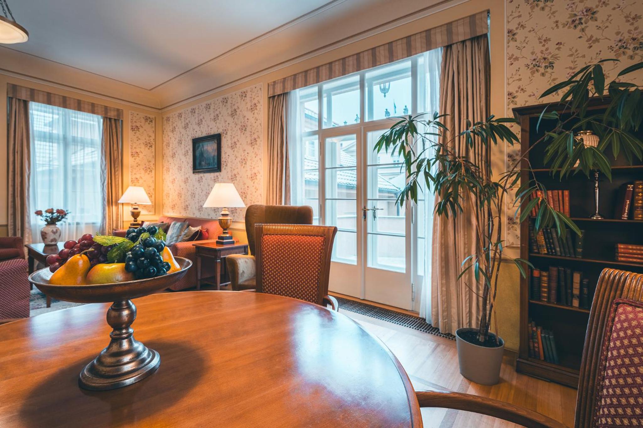 Apartment with Balcony