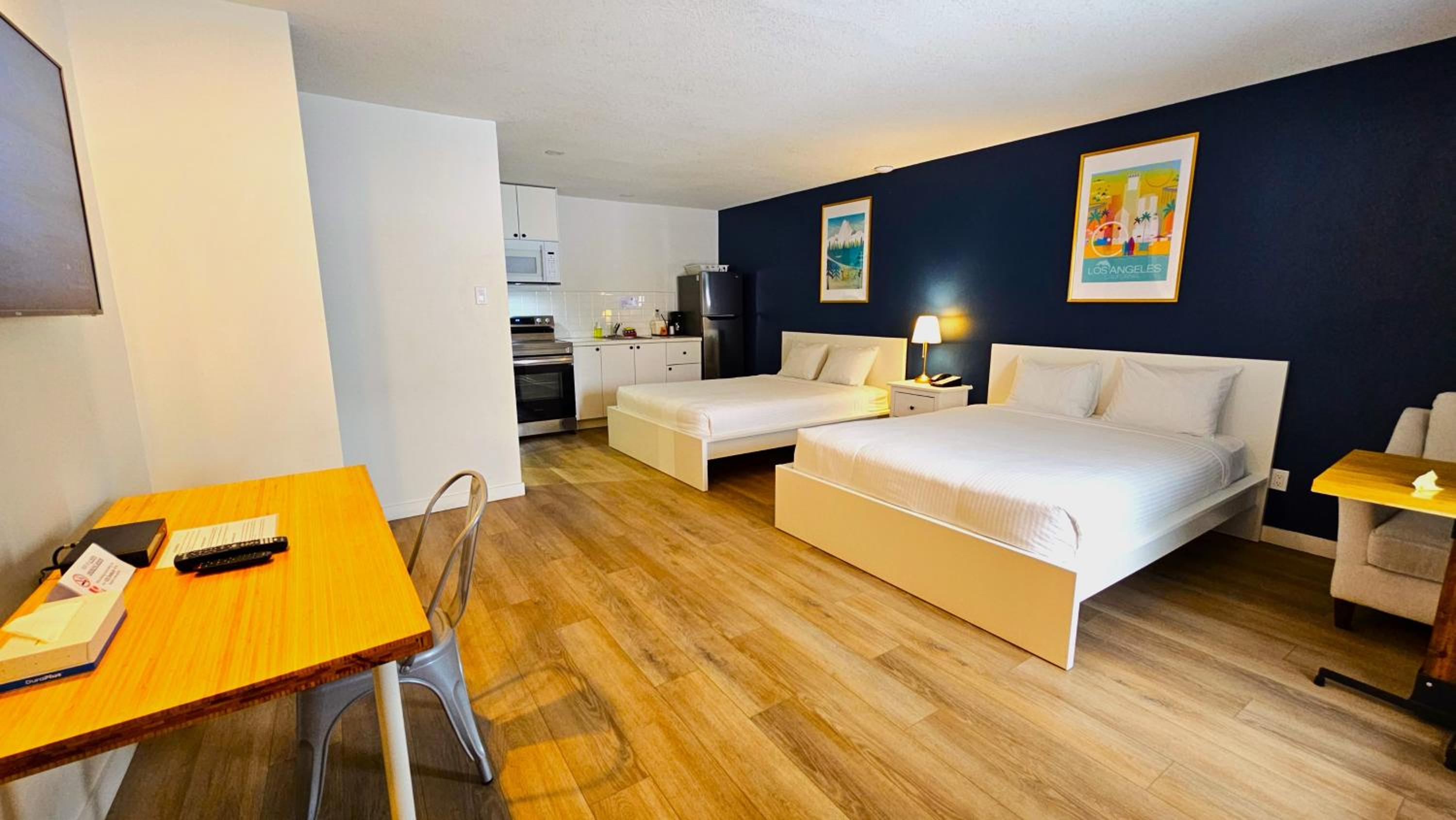 Standard Queen Room with Kitchen