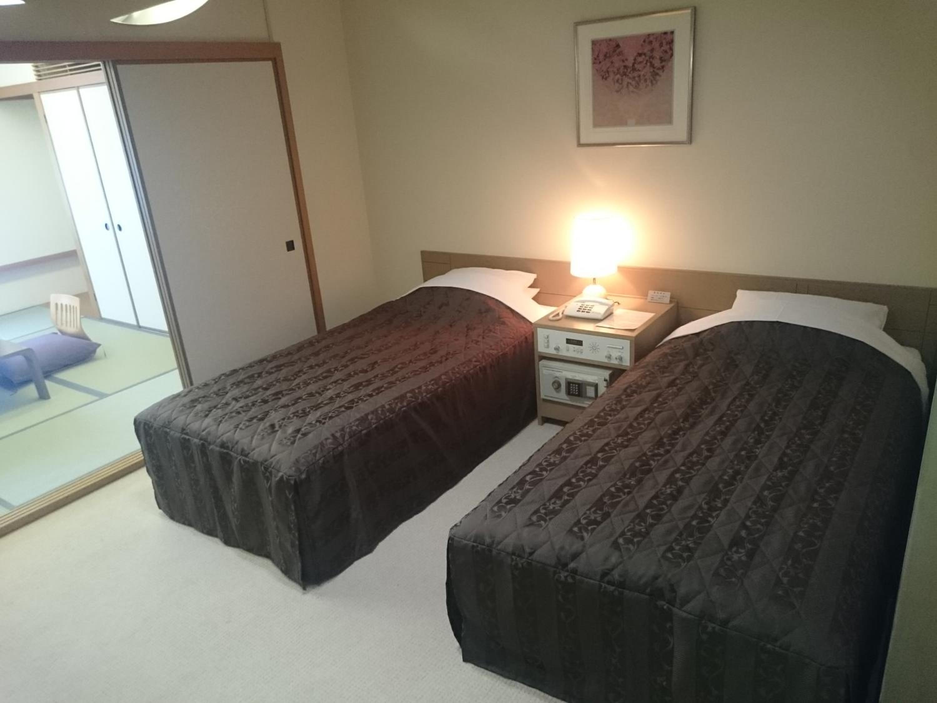 Japanese-Style Room with Tatami Area - Non-Smoking