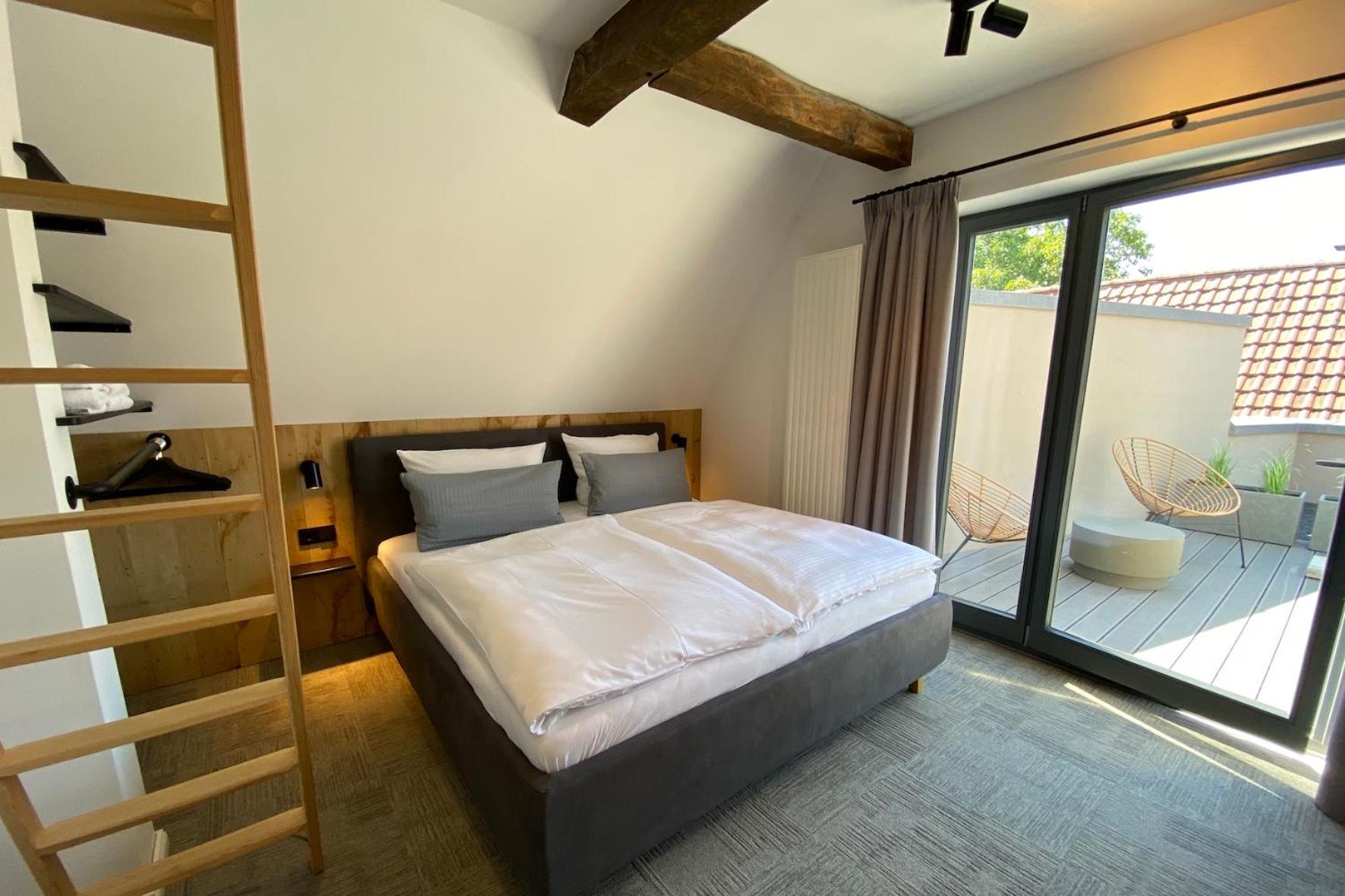 Apartment with Balcony