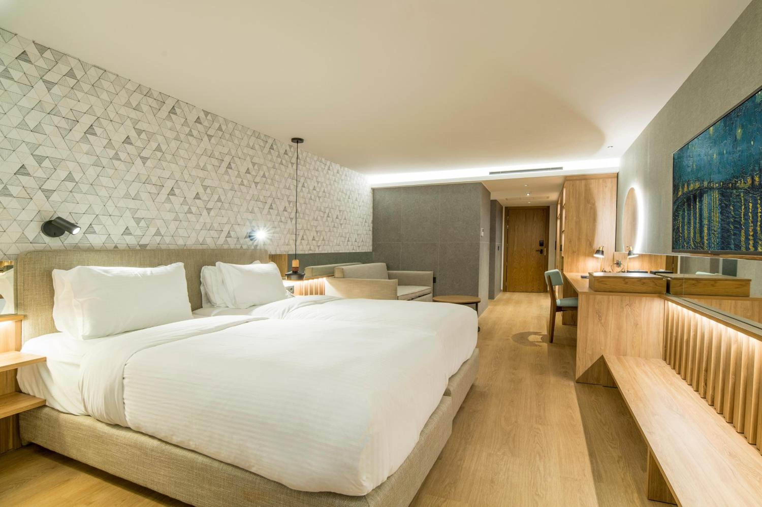 Dazzling Blue with Sea View