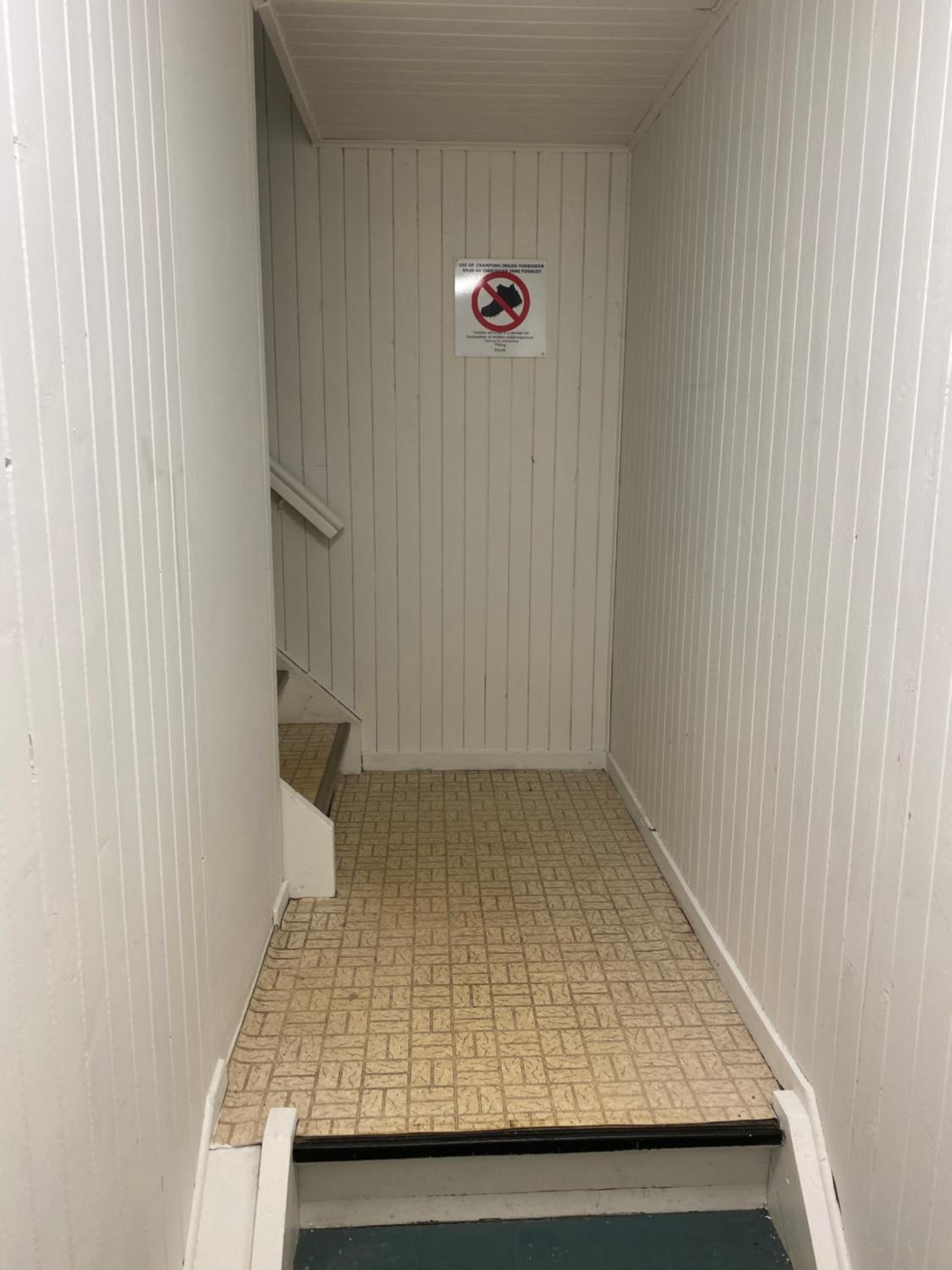 Apartment with Mountain View