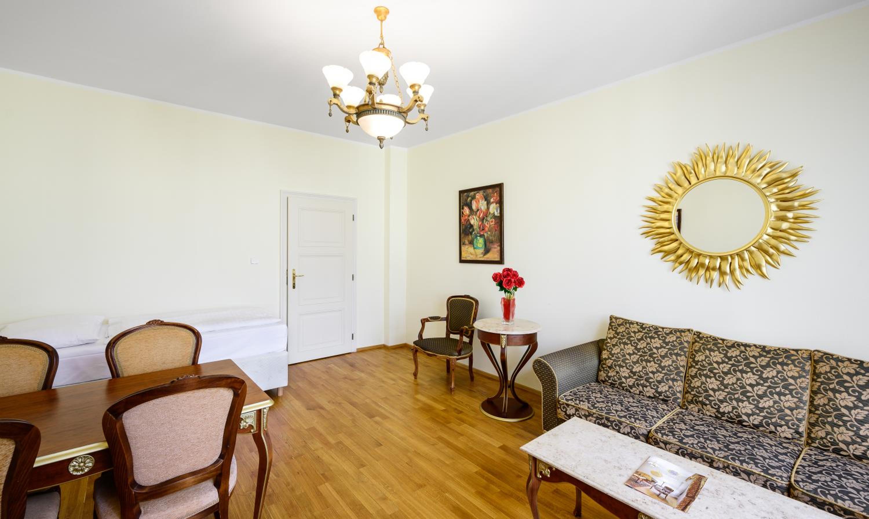 Superior Apartment with Balcony