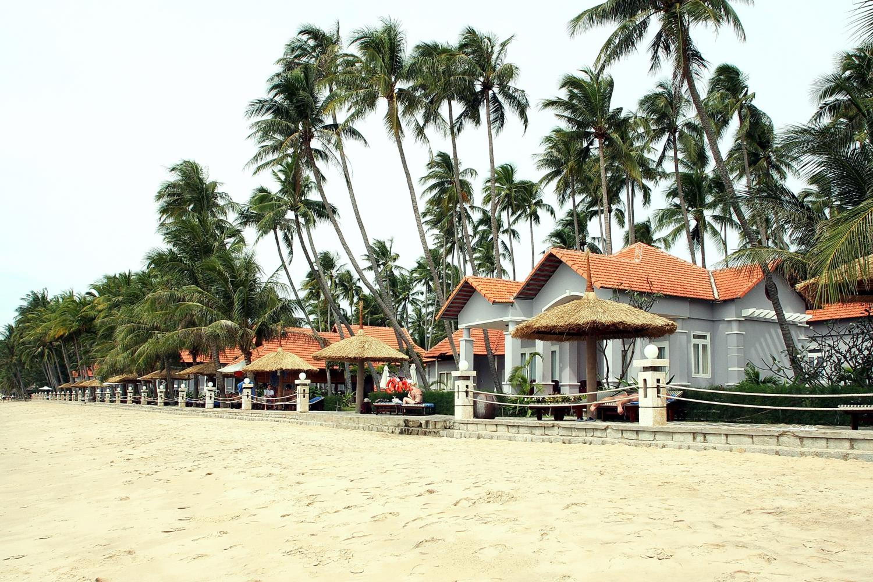 Villa - Beach Front