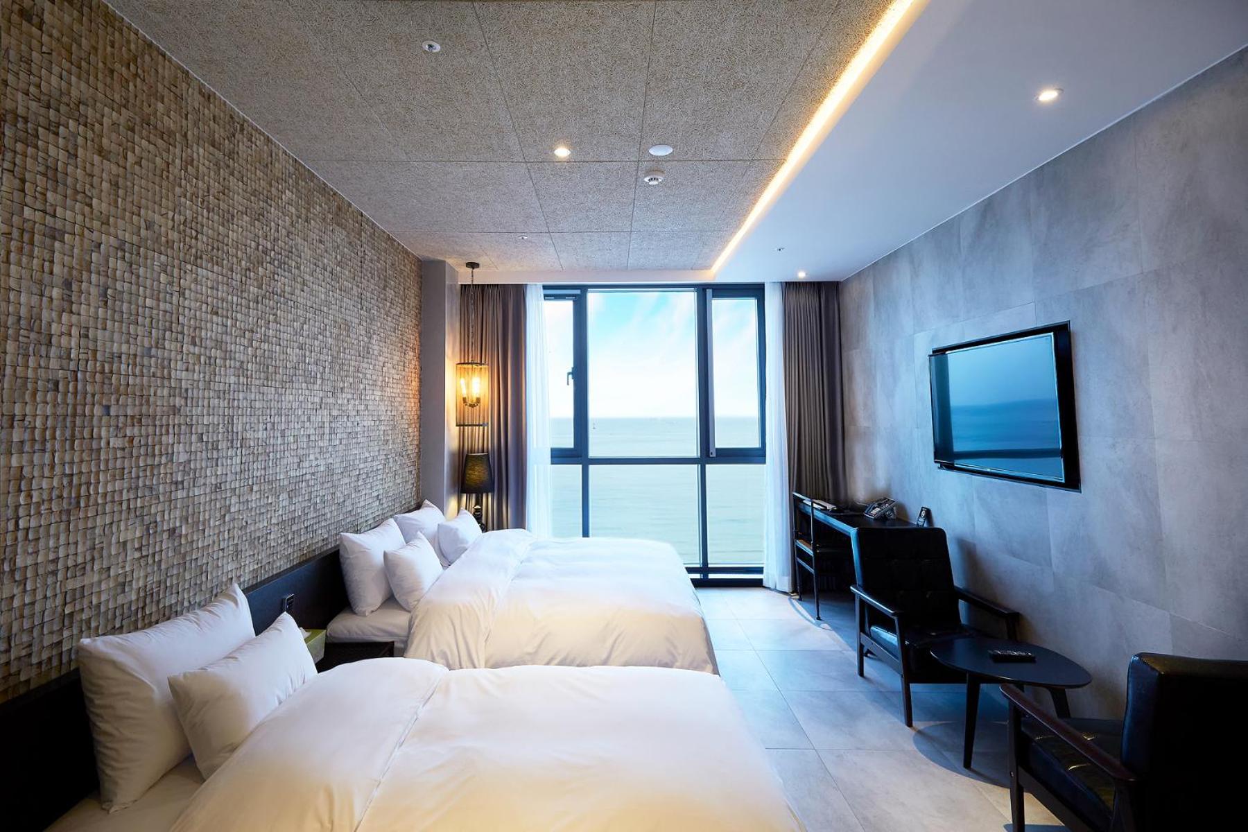 Twin Room with Sea View
